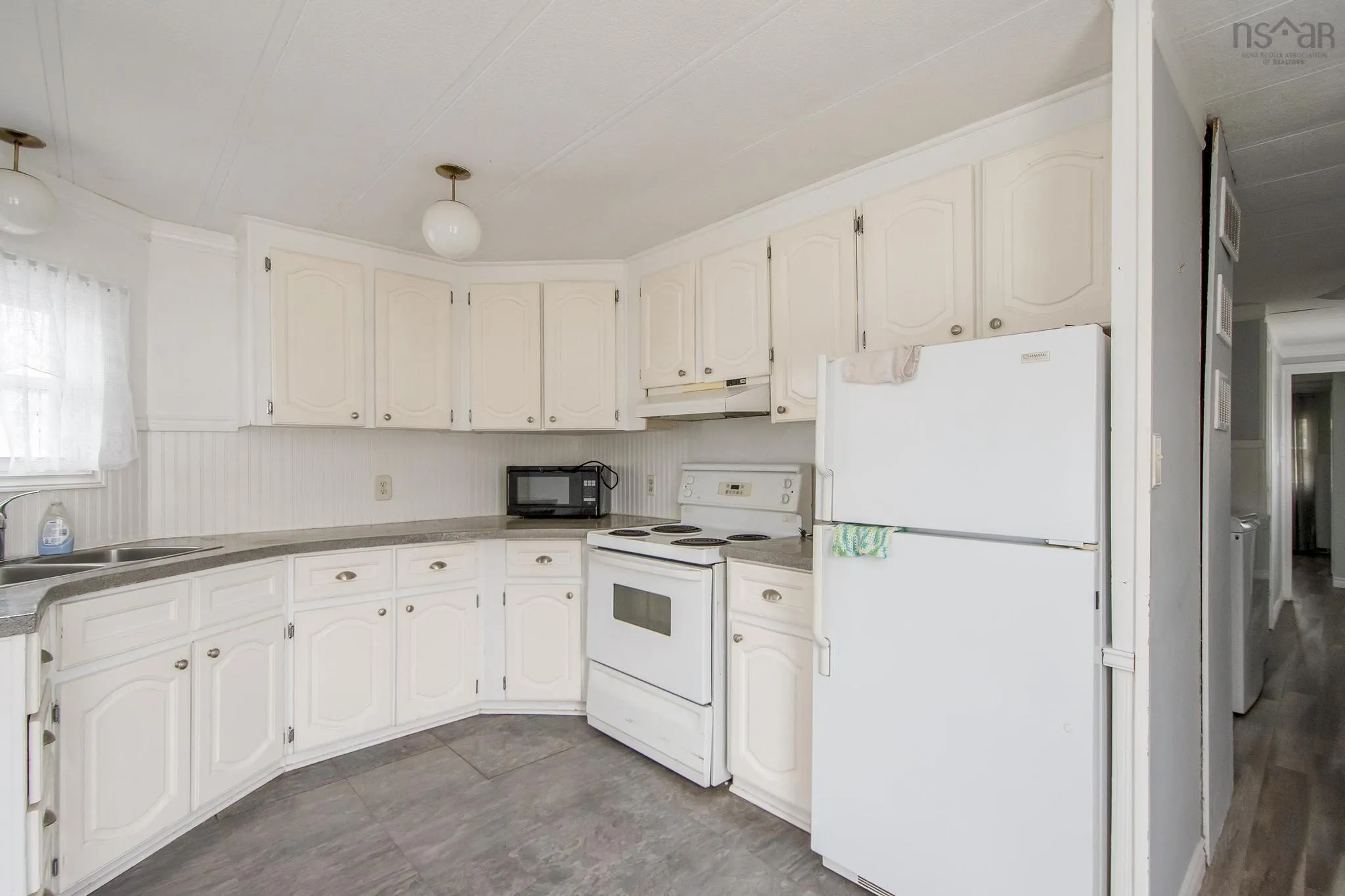 166 Hilltop Drive, Lower Sackville Ns B4c 2p5, 2 Bedrooms Bedrooms, ,1 BathroomBathrooms,Residential,For Sale,Hilltop,202501658