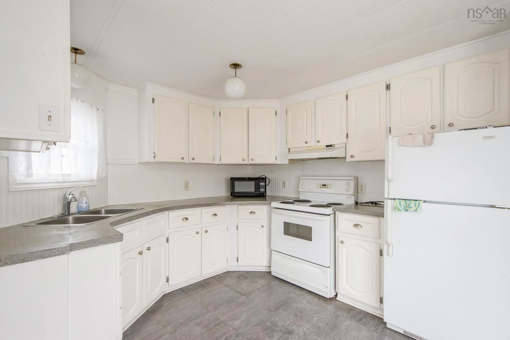 166 Hilltop Drive, Lower Sackville Ns B4c 2p5, 2 Bedrooms Bedrooms, ,1 BathroomBathrooms,Residential,For Sale,Hilltop,202501658