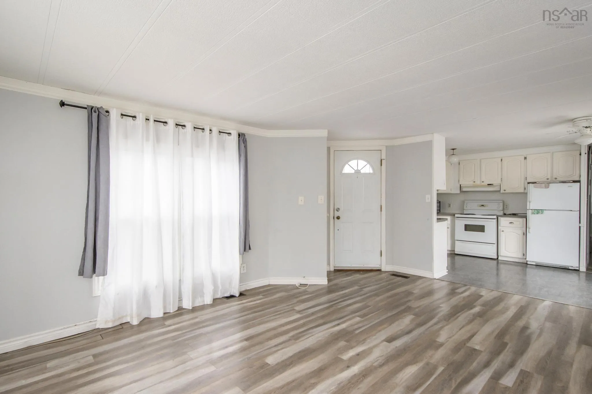 166 Hilltop Drive, Lower Sackville Ns B4c 2p5, 2 Bedrooms Bedrooms, ,1 BathroomBathrooms,Residential,For Sale,Hilltop,202501658