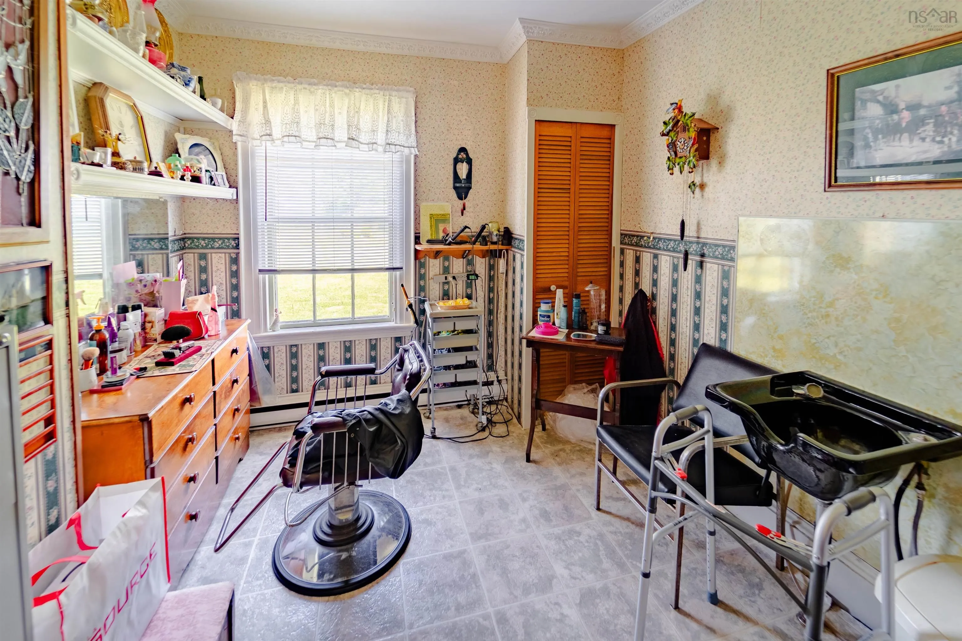 1247 Sandy Point Road, Sandy Point Ns B0t 1w0, 5 Bedrooms Bedrooms, ,2 BathroomsBathrooms,Residential,For Sale,Sandy Point,202411919
