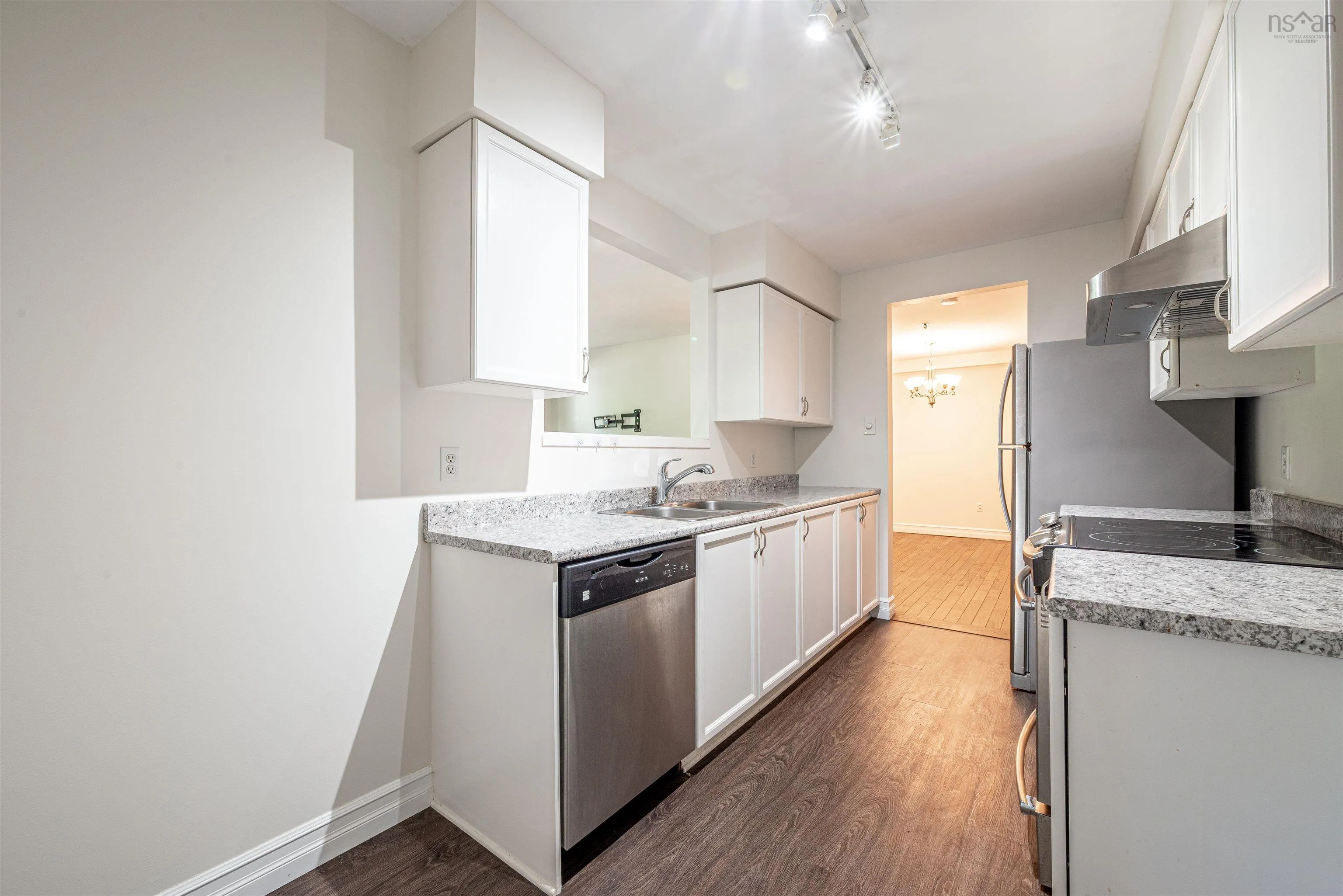 200-5230 Tobin Street, Halifax Ns B3h 1s2, 2 Bedrooms Bedrooms, ,1 BathroomBathrooms,Residential,For Sale,Tobin,202510362