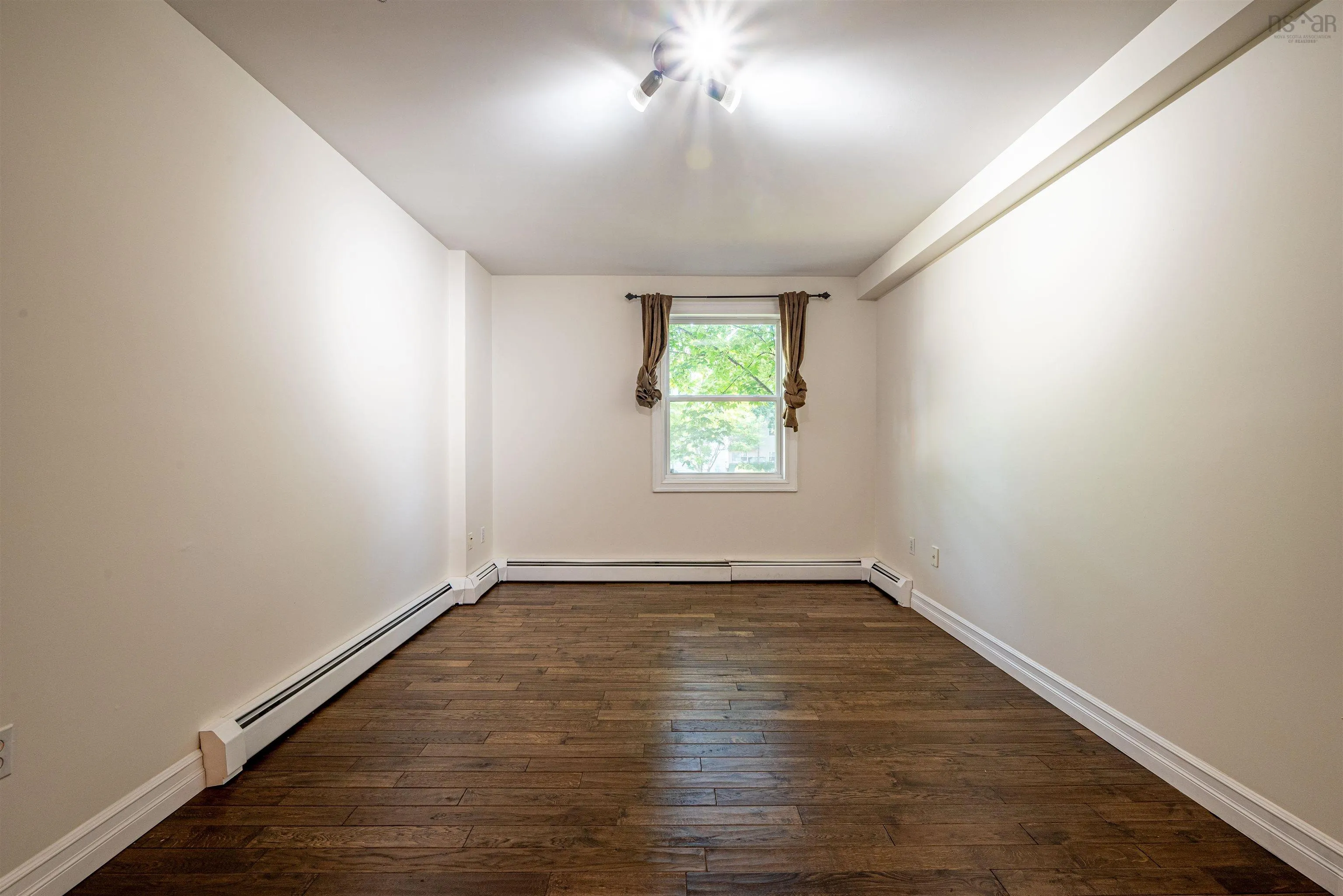 200-5230 Tobin Street, Halifax Ns B3h 1s2, 2 Bedrooms Bedrooms, ,1 BathroomBathrooms,Residential,For Sale,Tobin,202510362