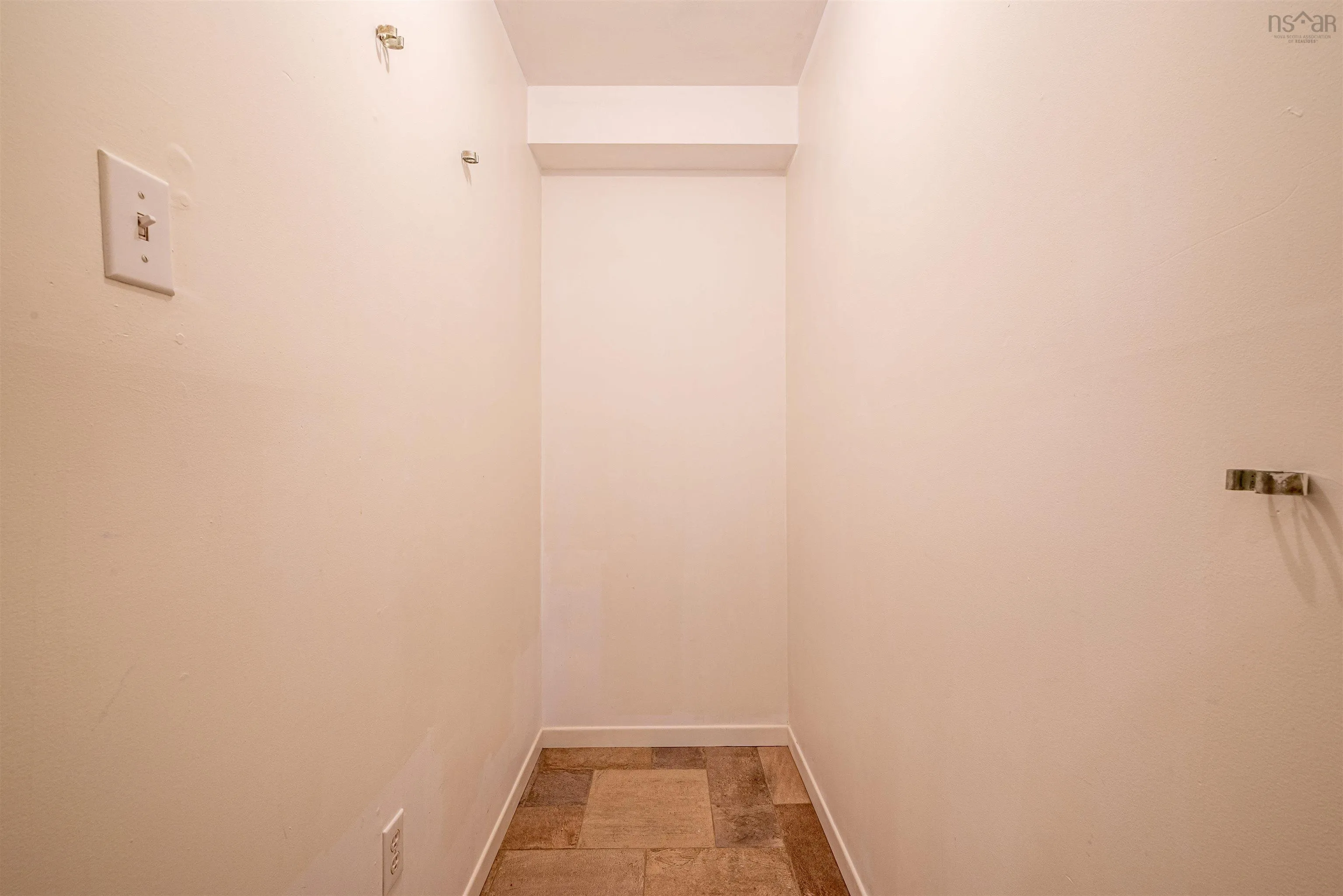 200-5230 Tobin Street, Halifax Ns B3h 1s2, 2 Bedrooms Bedrooms, ,1 BathroomBathrooms,Residential,For Sale,Tobin,202510362