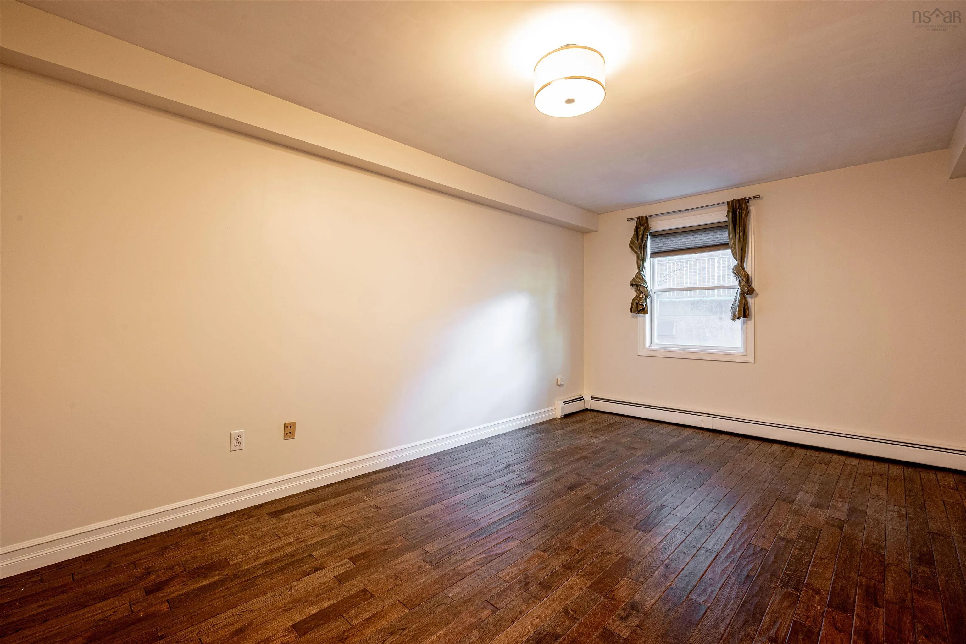 200-5230 Tobin Street, Halifax Ns B3h 1s2, 2 Bedrooms Bedrooms, ,1 BathroomBathrooms,Residential,For Sale,Tobin,202510362
