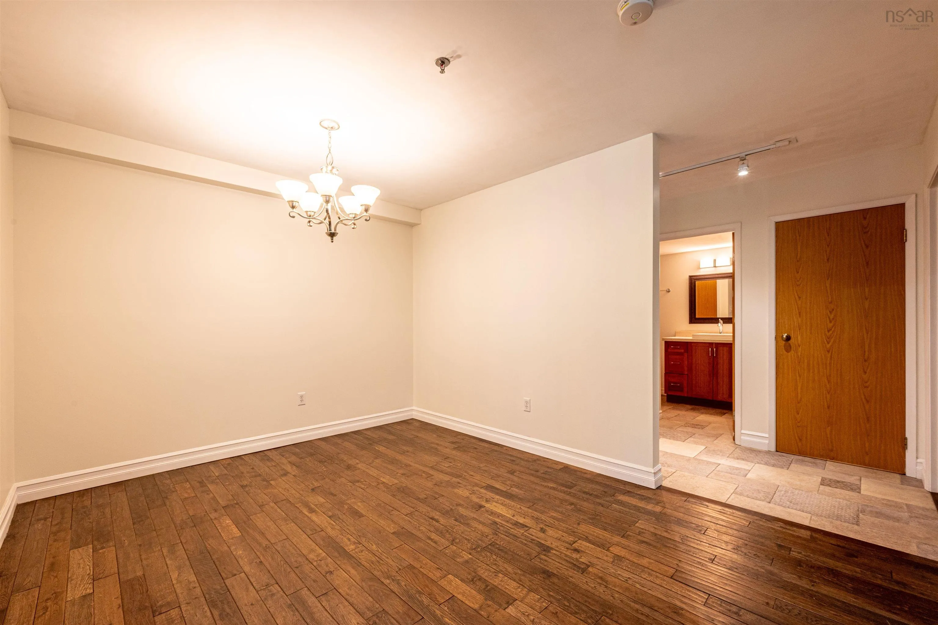200-5230 Tobin Street, Halifax Ns B3h 1s2, 2 Bedrooms Bedrooms, ,1 BathroomBathrooms,Residential,For Sale,Tobin,202510362