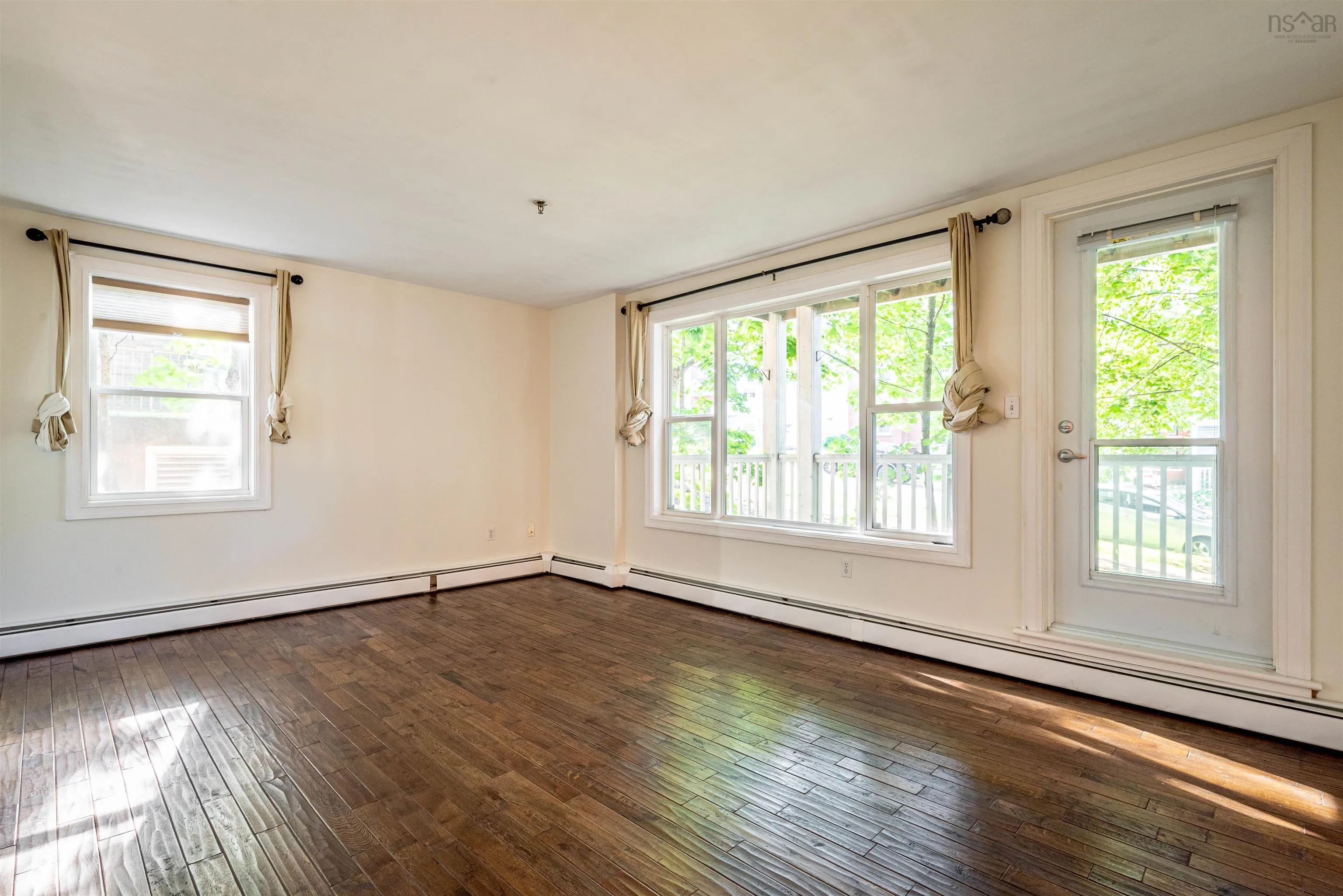 200-5230 Tobin Street, Halifax Ns B3h 1s2, 2 Bedrooms Bedrooms, ,1 BathroomBathrooms,Residential,For Sale,Tobin,202510362