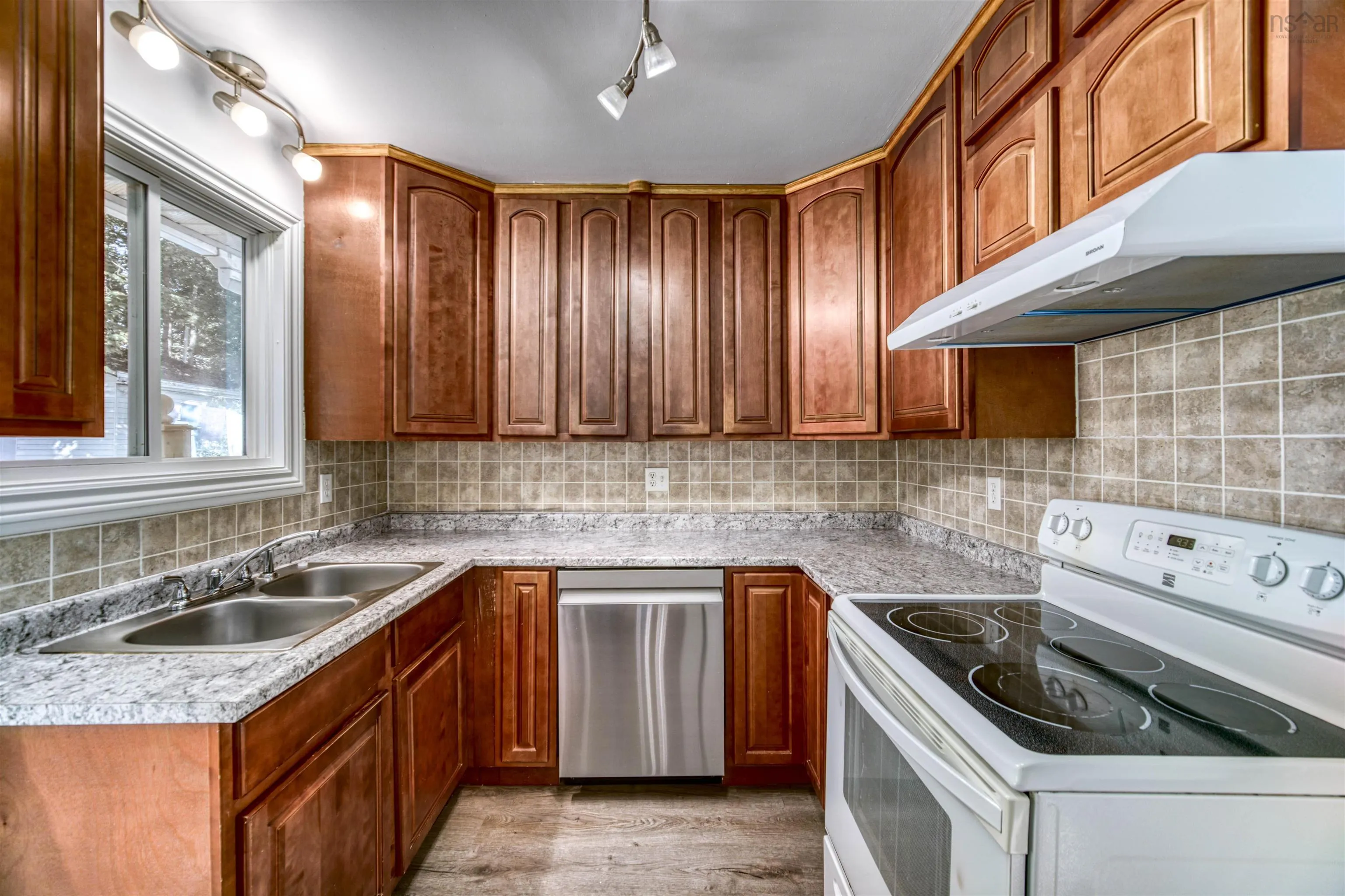 60 Cranberry Crescent, Dartmouth, NS B2W 5A9, 3 Bedrooms Bedrooms, ,2 BathroomsBathrooms,Residential,For Sale,Cranberry,202525184
