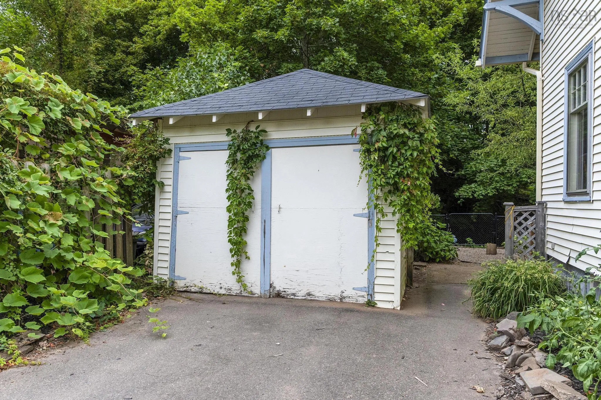 57 Crescent Avenue, Kentville, NS B4N 1R1, 4 Bedrooms Bedrooms, ,2 BathroomsBathrooms,Residential,For Sale,Crescent,202520790