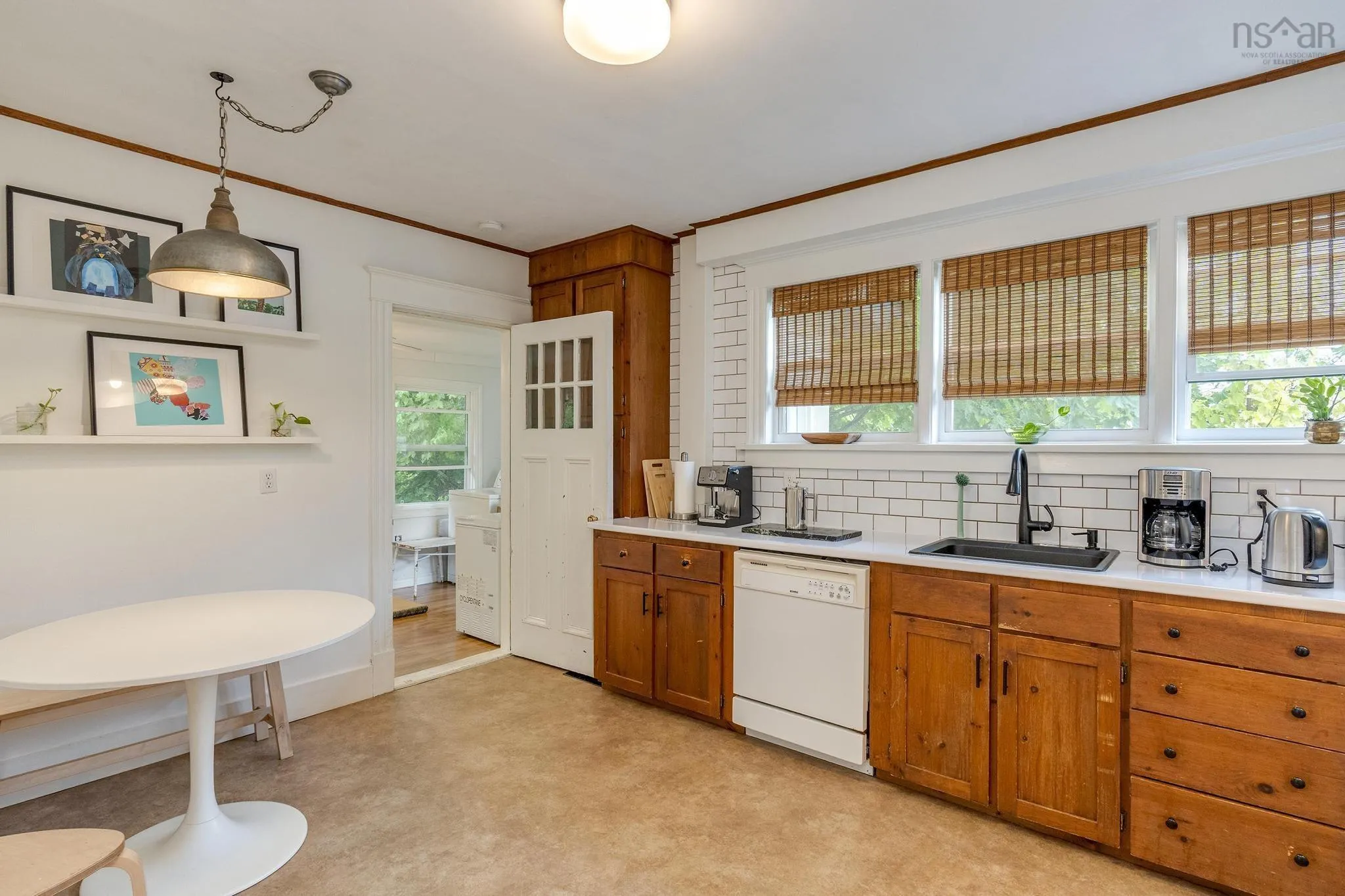 57 Crescent Avenue, Kentville, NS B4N 1R1, 4 Bedrooms Bedrooms, ,2 BathroomsBathrooms,Residential,For Sale,Crescent,202520790