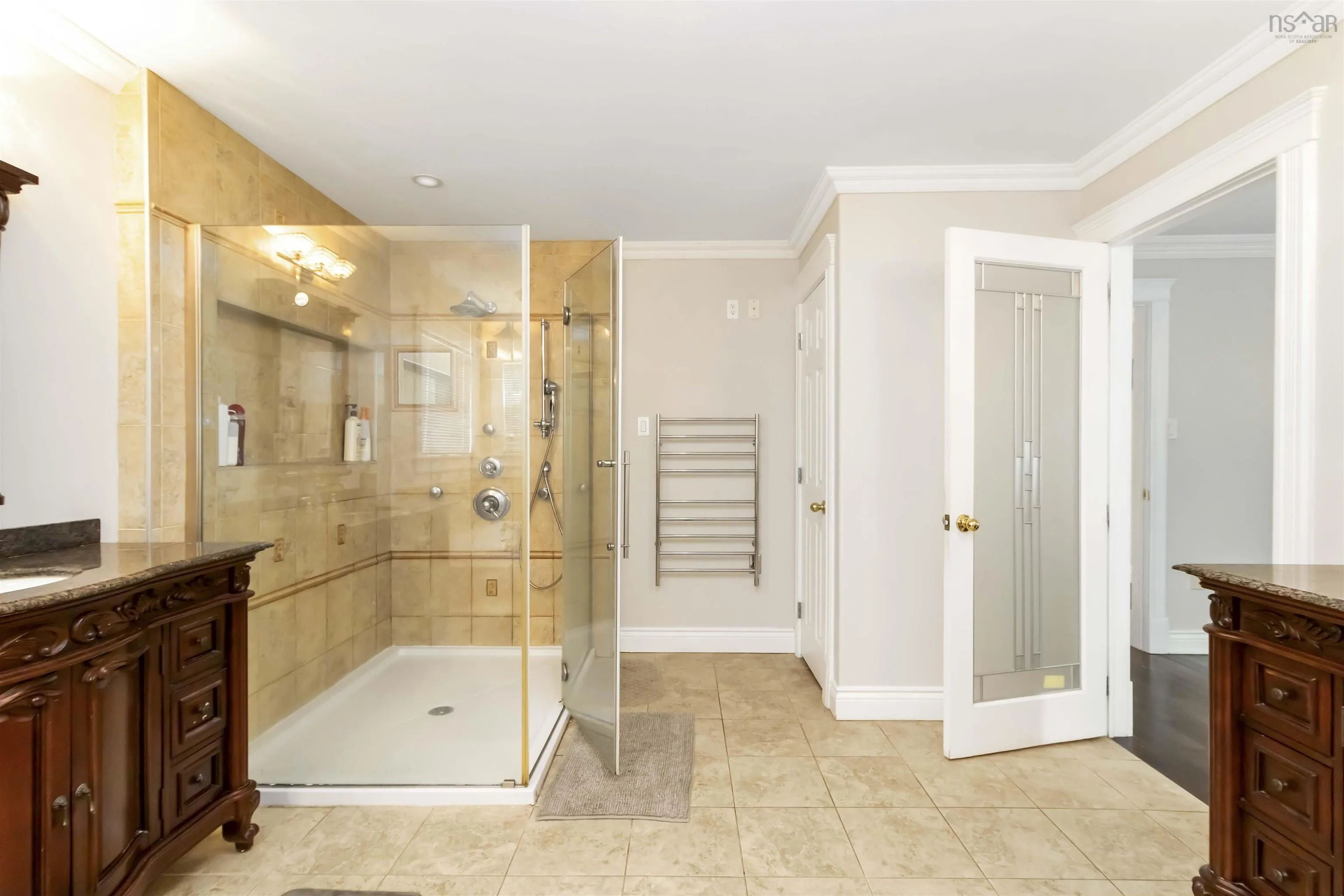 17 Kissock Court, Bedford, NS B4A 3X9, 5 Bedrooms Bedrooms, ,4 BathroomsBathrooms,Residential,For Sale,Kissock,202518690