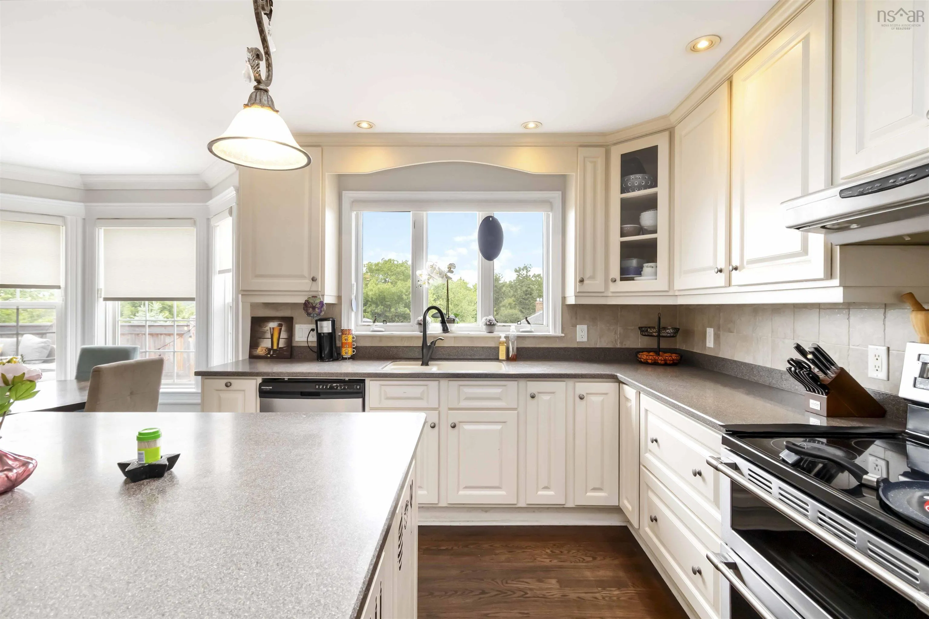 17 Kissock Court, Bedford, NS B4A 3X9, 5 Bedrooms Bedrooms, ,4 BathroomsBathrooms,Residential,For Sale,Kissock,202518690