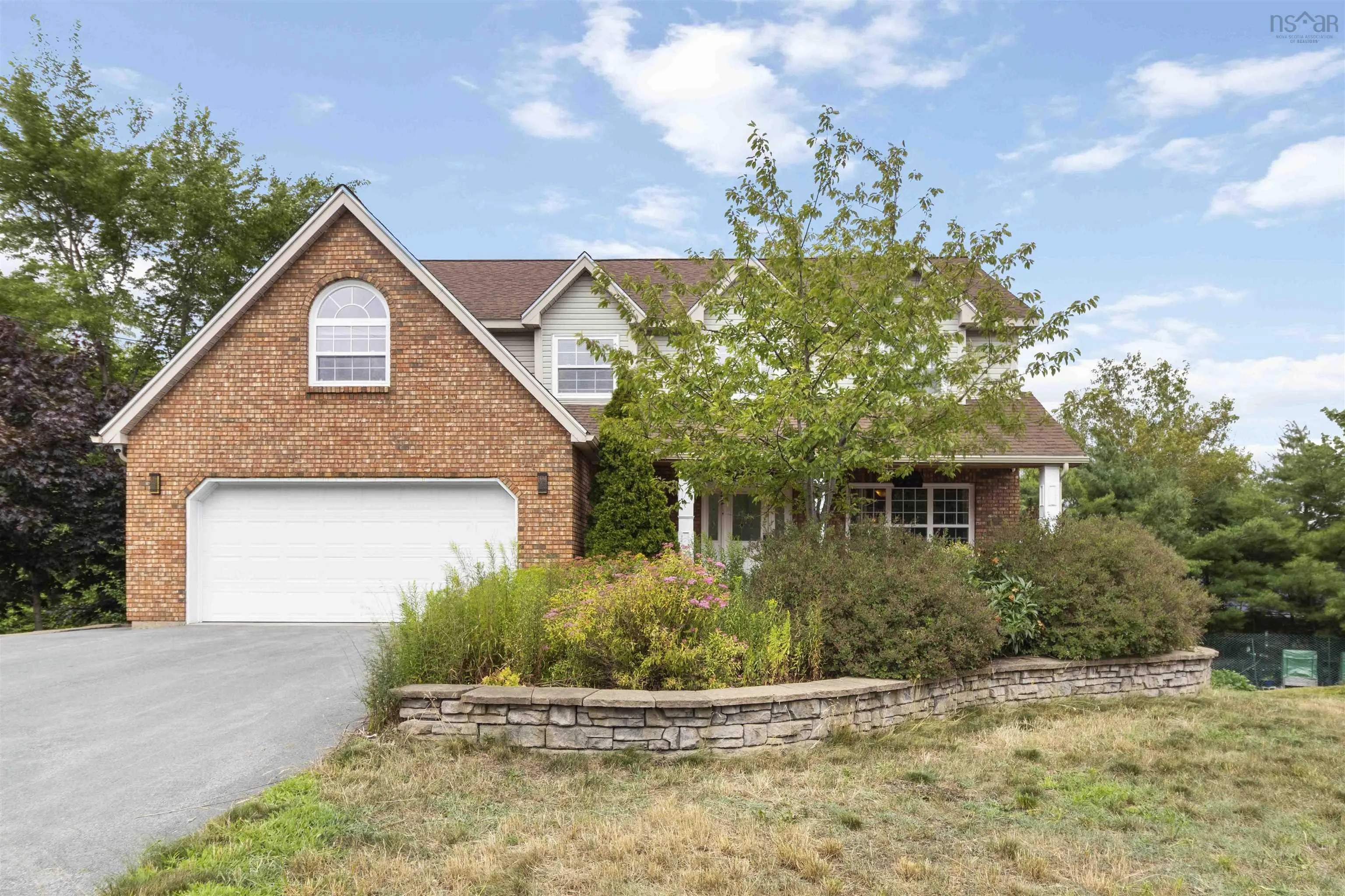 17 Kissock Court, Bedford, NS B4A 3X9, 5 Bedrooms Bedrooms, ,4 BathroomsBathrooms,Residential,For Sale,Kissock,202518690
