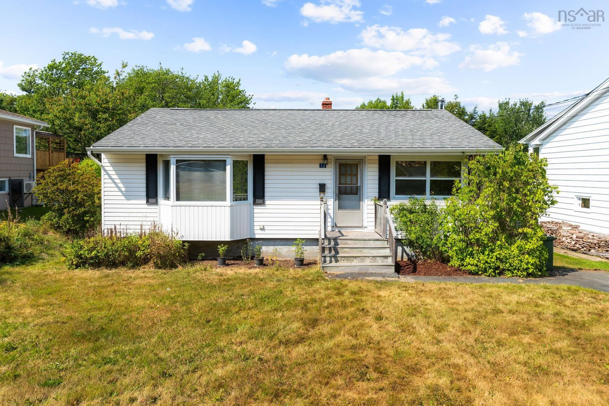 13 Glenmont Avenue, Bedford, NS B4A 1H1, 3 Bedrooms Bedrooms, ,1 BathroomBathrooms,Residential,For Sale,Glenmont,202520770