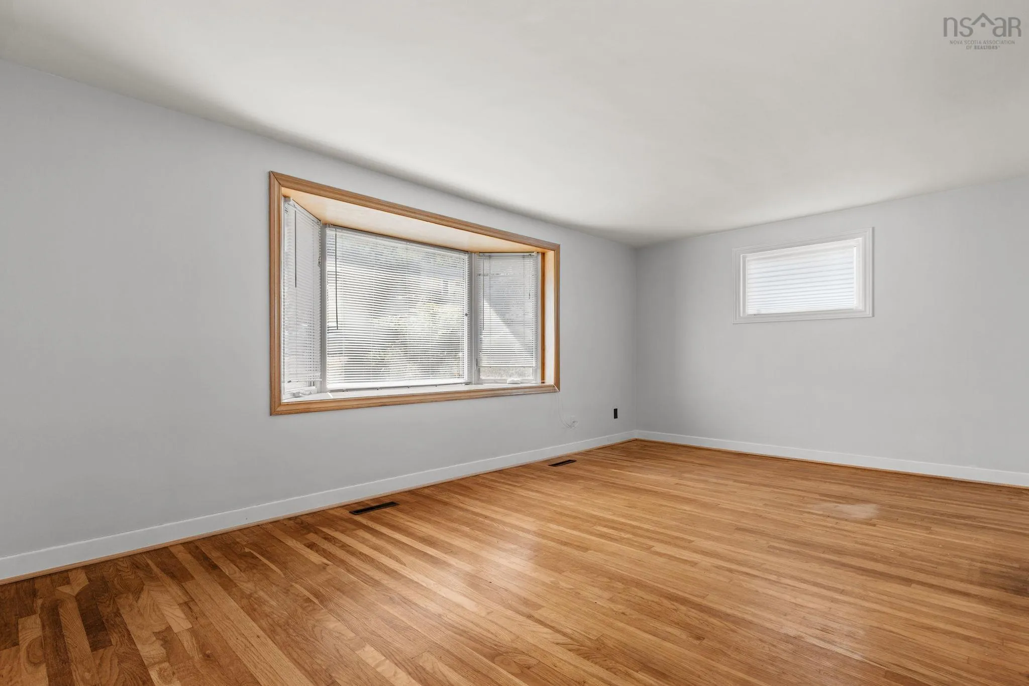 13 Glenmont Avenue, Bedford, NS B4A 1H1, 3 Bedrooms Bedrooms, ,1 BathroomBathrooms,Residential,For Sale,Glenmont,202520770