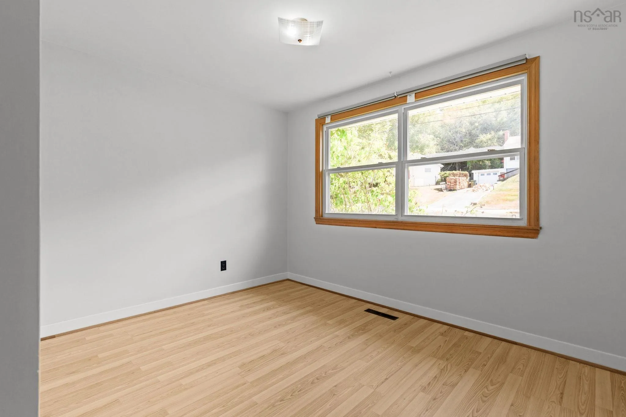 13 Glenmont Avenue, Bedford, NS B4A 1H1, 3 Bedrooms Bedrooms, ,1 BathroomBathrooms,Residential,For Sale,Glenmont,202520770