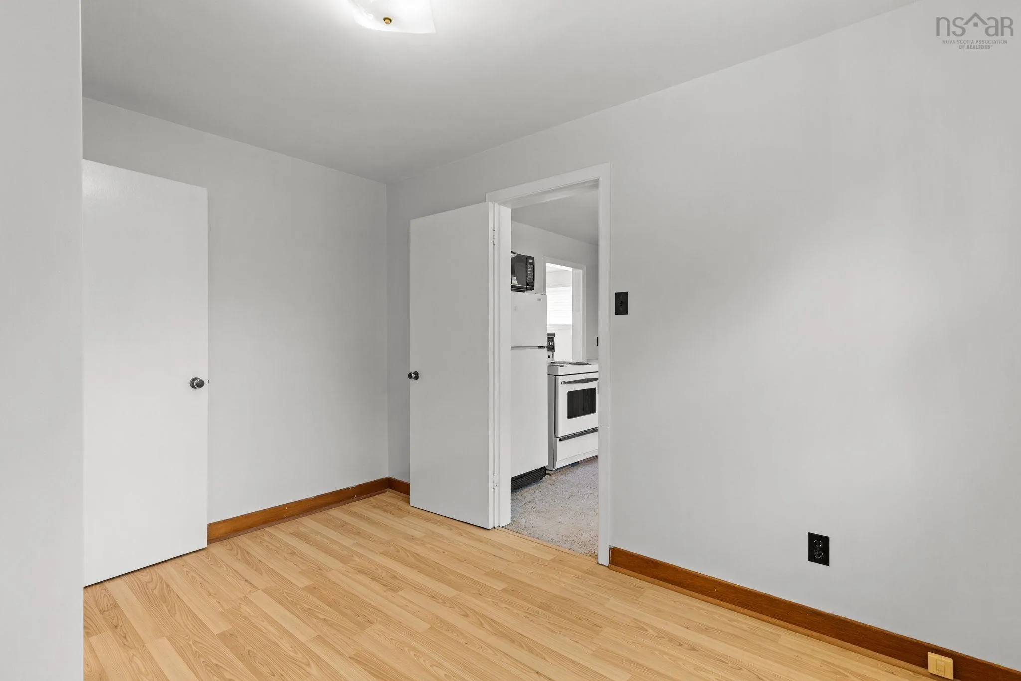 13 Glenmont Avenue, Bedford, NS B4A 1H1, 3 Bedrooms Bedrooms, ,1 BathroomBathrooms,Residential,For Sale,Glenmont,202520770