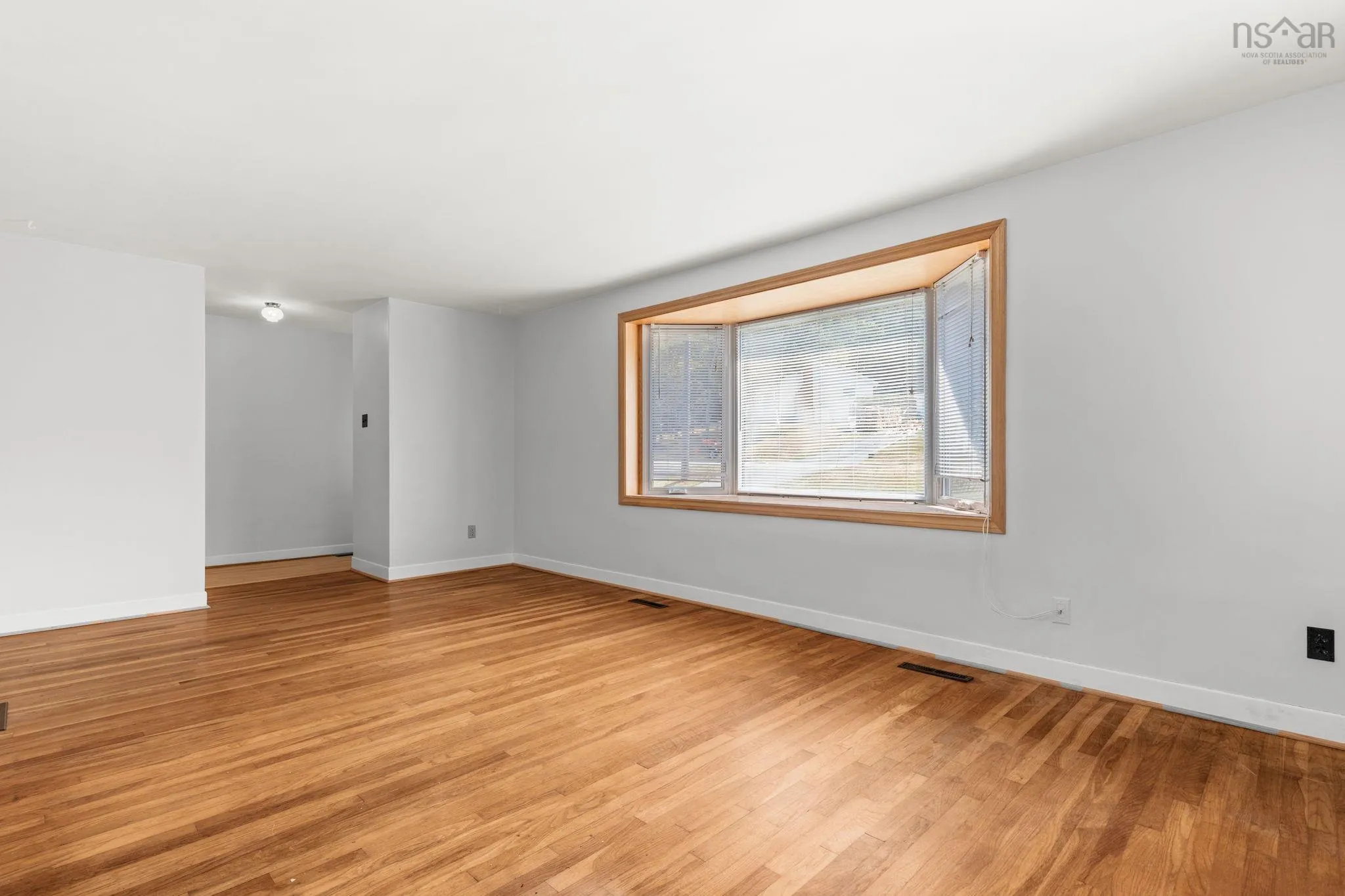 13 Glenmont Avenue, Bedford, NS B4A 1H1, 3 Bedrooms Bedrooms, ,1 BathroomBathrooms,Residential,For Sale,Glenmont,202520770