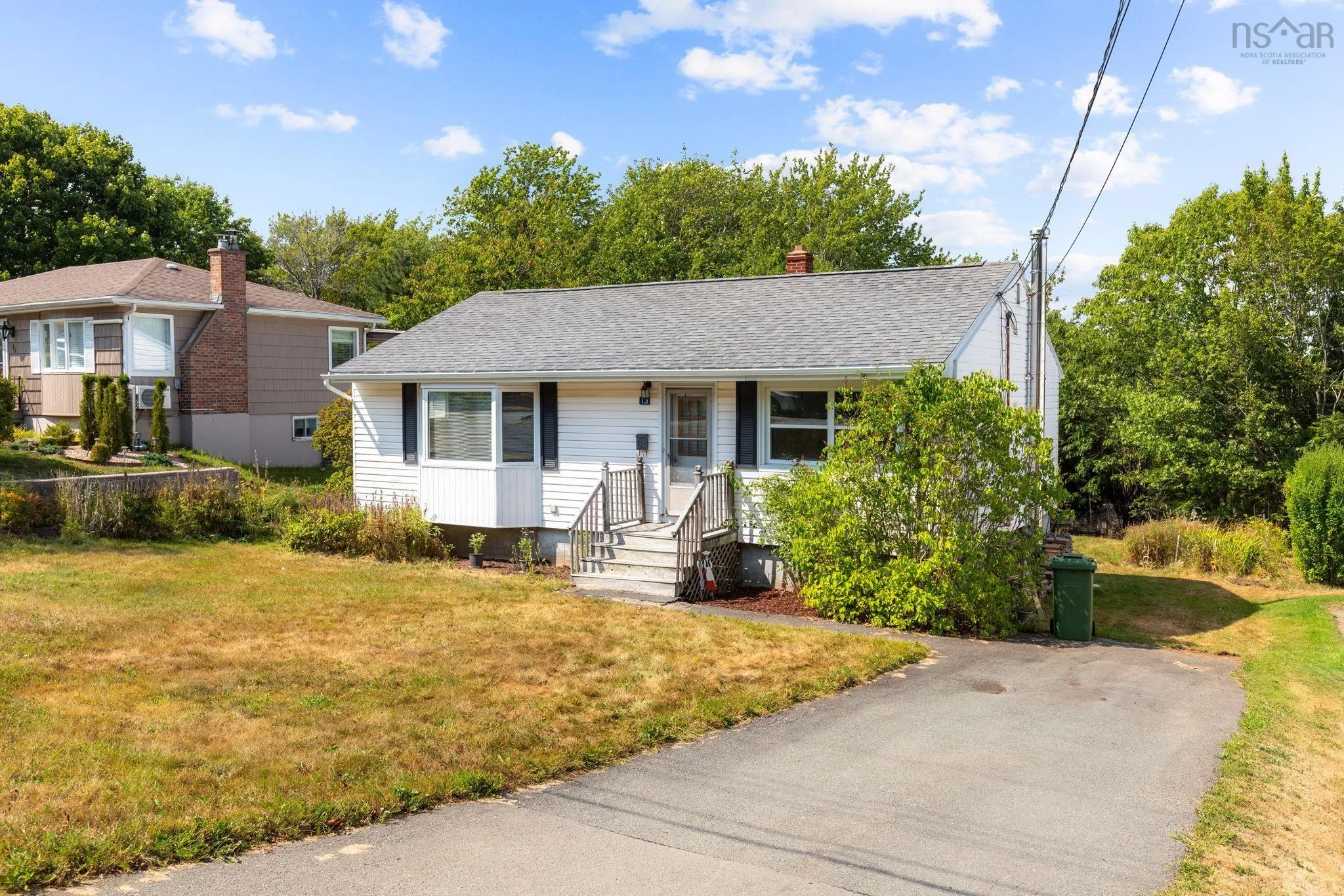 13 Glenmont Avenue, Bedford, NS B4A 1H1, 3 Bedrooms Bedrooms, ,1 BathroomBathrooms,Residential,For Sale,Glenmont,202520770