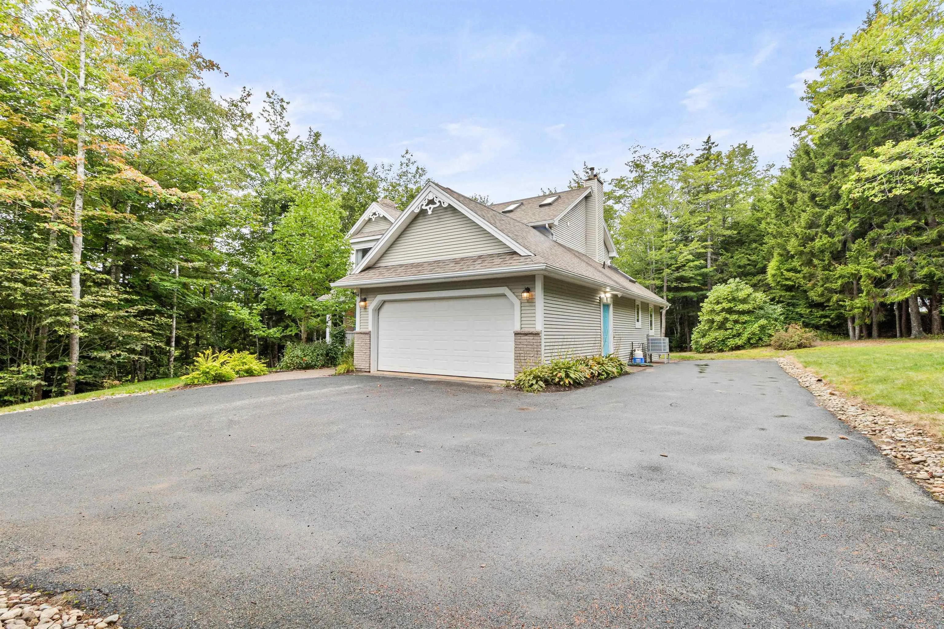 2 Ainsley Court, Fall River, NS B2T 1E7, 3 Bedrooms Bedrooms, ,3 BathroomsBathrooms,Residential,For Sale,Ainsley,202523256