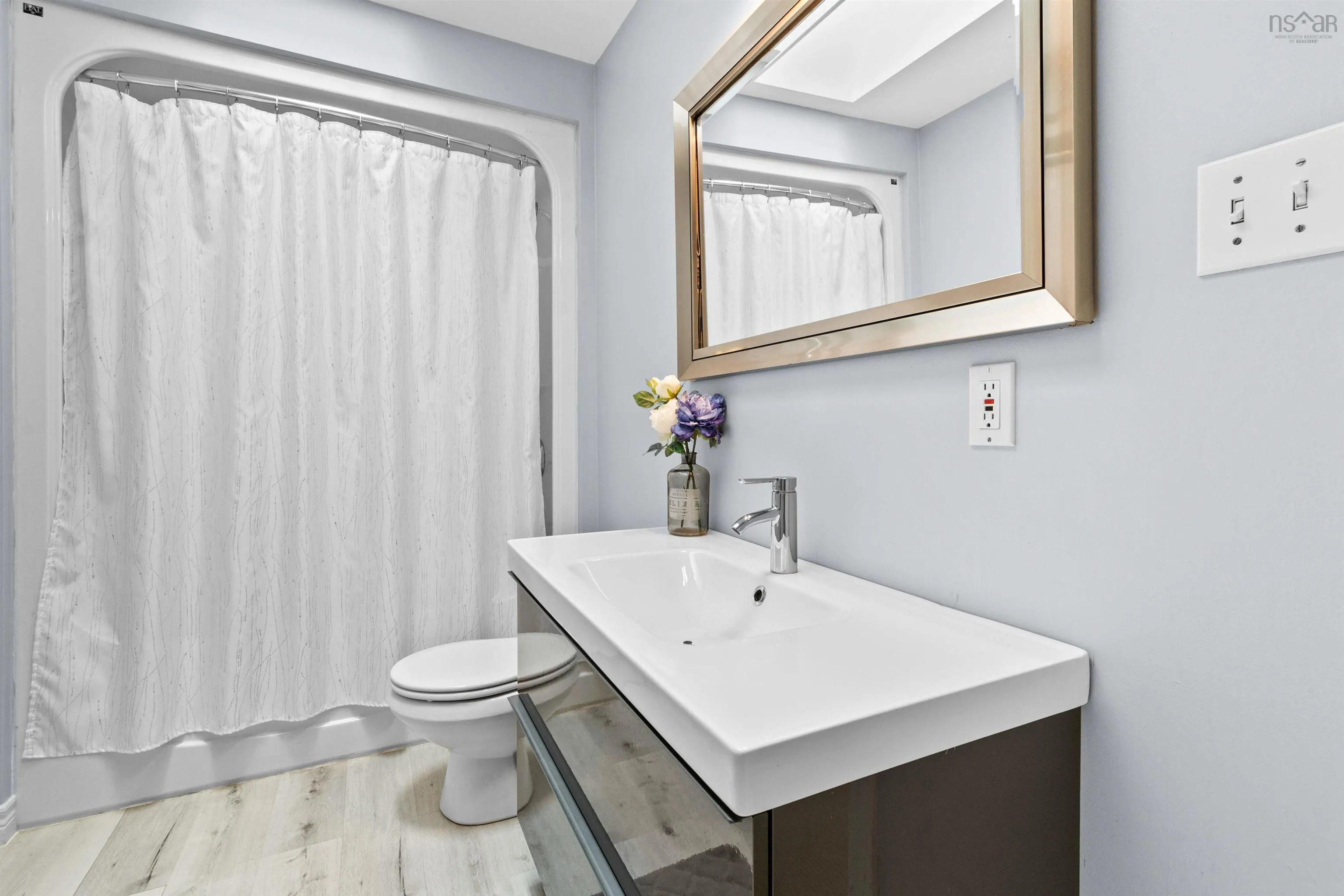 2 Ainsley Court, Fall River, NS B2T 1E7, 3 Bedrooms Bedrooms, ,3 BathroomsBathrooms,Residential,For Sale,Ainsley,202523256