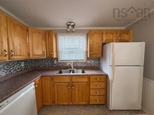 37 Belmont Drive, Bridgewater, NS B4V 4E6, 3 Bedrooms Bedrooms, ,2 BathroomsBathrooms,Residential,For Sale,Belmont,202518358