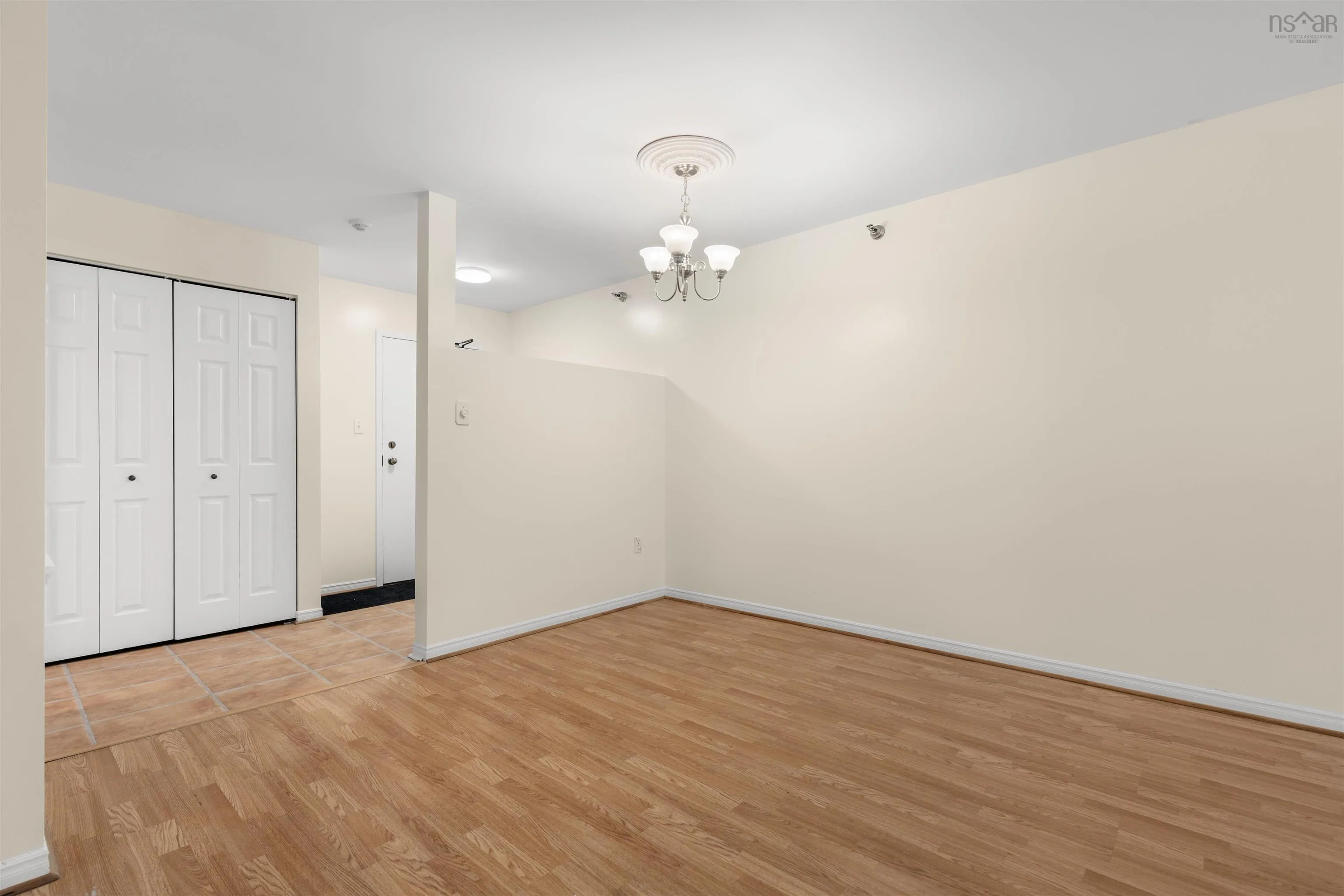 201-83 Kearney Lake Road, Halifax, NS B3M 4E6, 2 Bedrooms Bedrooms, ,1 BathroomBathrooms,Residential,For Sale,Kearney Lake,202518936