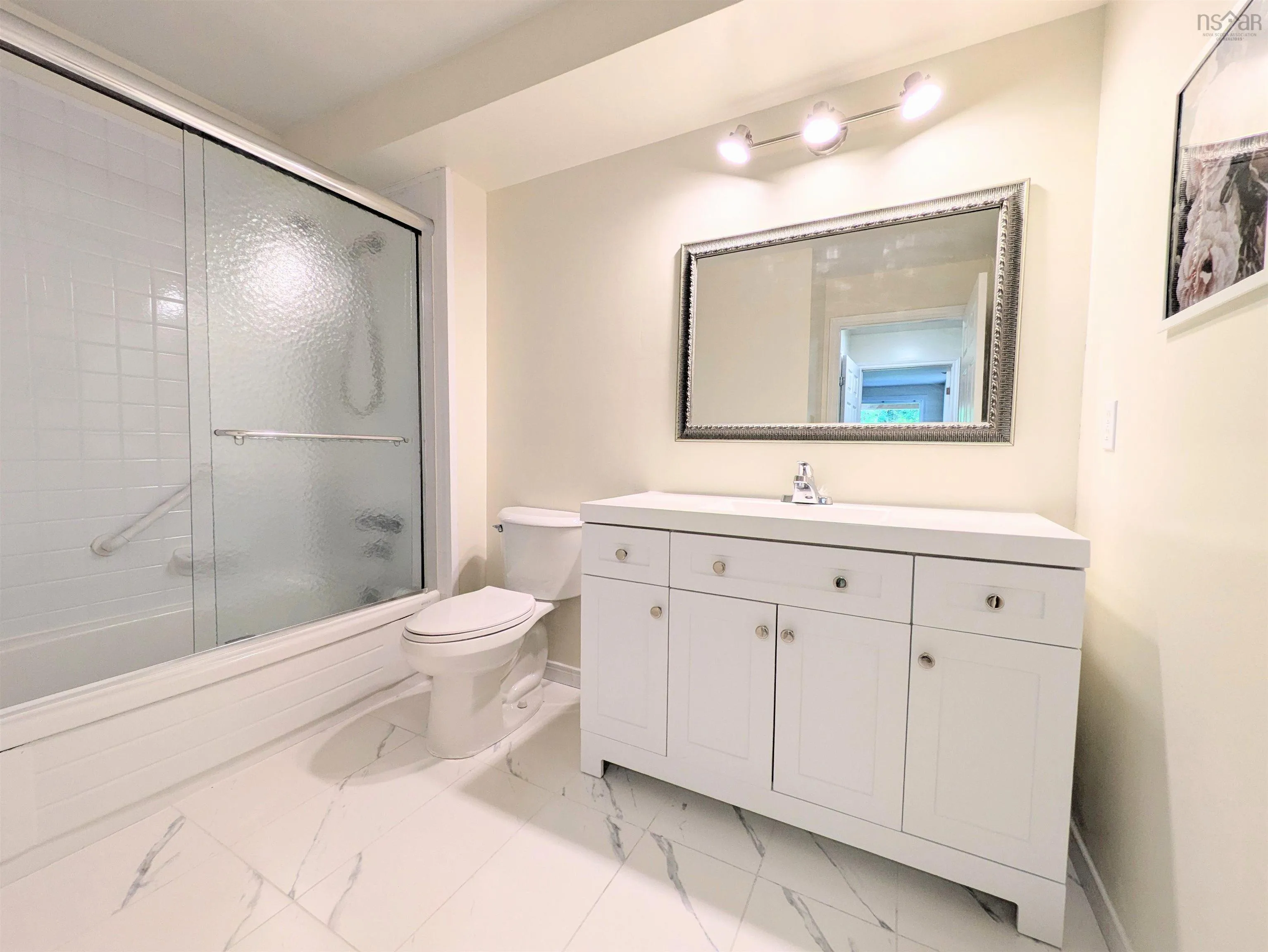 201-83 Kearney Lake Road, Halifax, NS B3M 4E6, 2 Bedrooms Bedrooms, ,1 BathroomBathrooms,Residential,For Sale,Kearney Lake,202518936