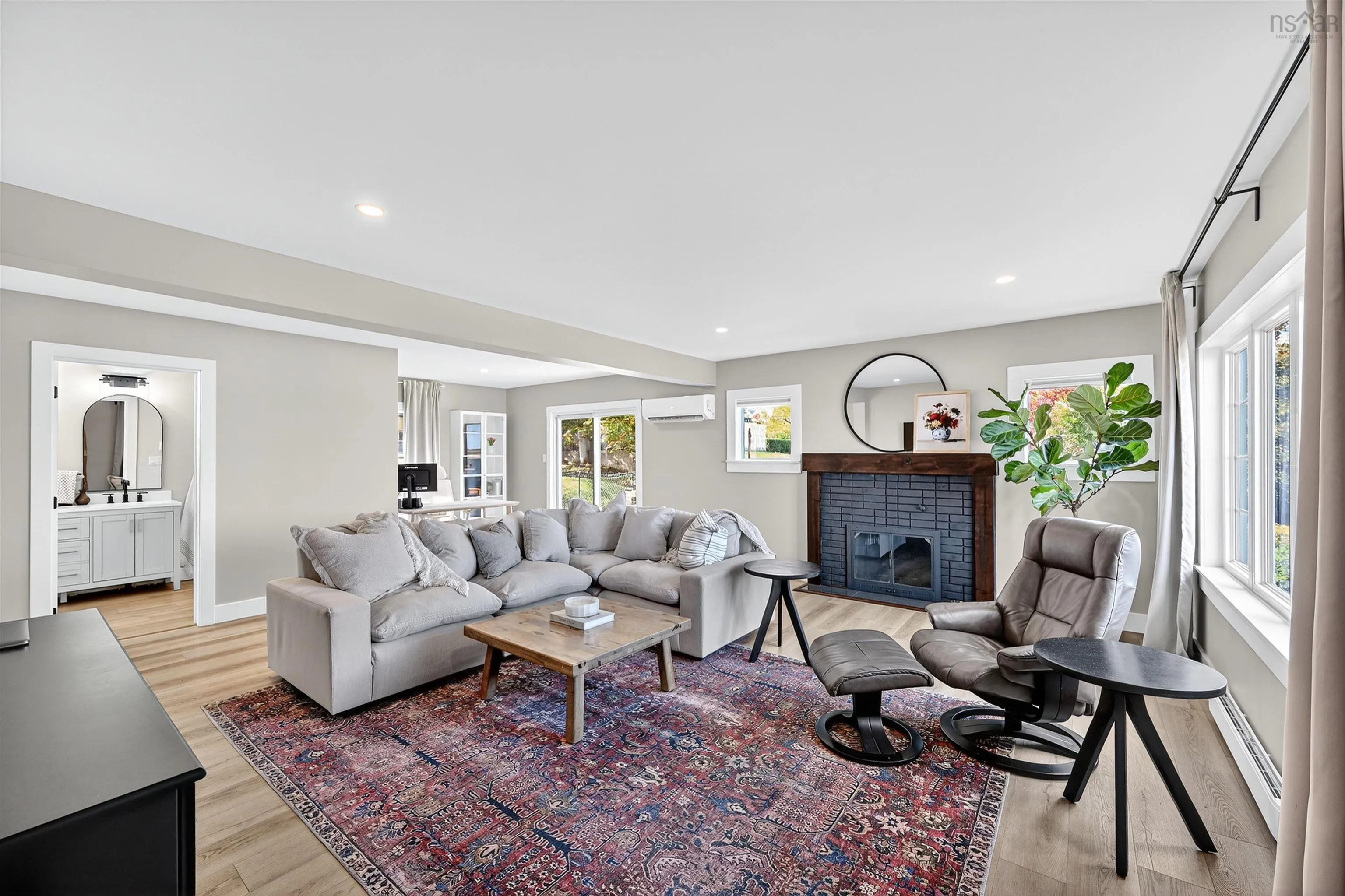781 Westmount Road, Sydney, NS B1R 1B9, 4 Bedrooms Bedrooms, ,4 BathroomsBathrooms,Residential,For Sale,Westmount,202525422