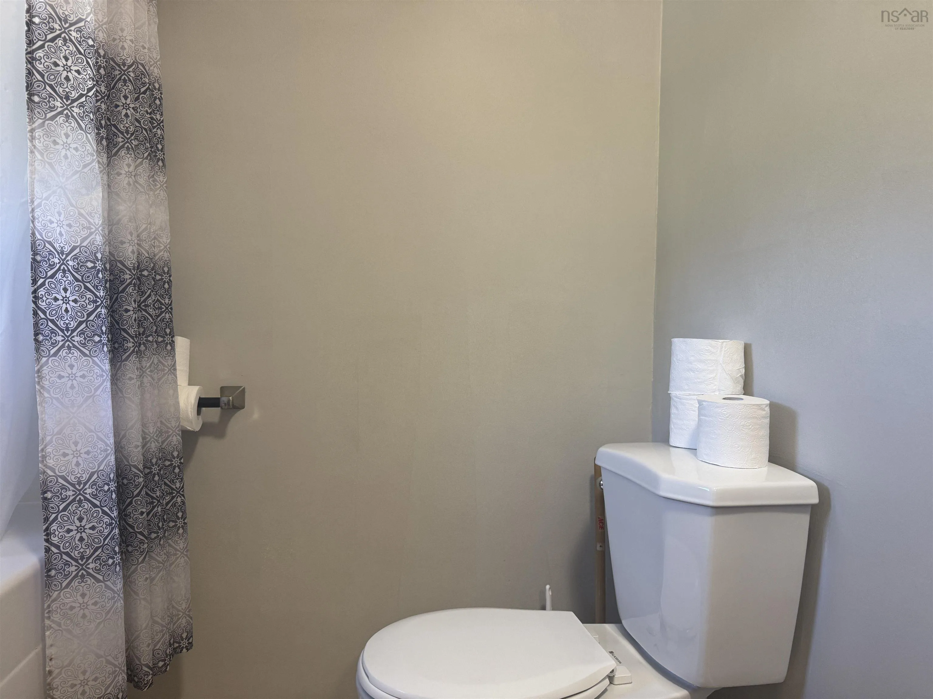 4 Bushells Lane, North Sydney, NS B2A 3L6, 2 Bedrooms Bedrooms, ,1 BathroomBathrooms,Residential,For Sale,Bushells,202521110