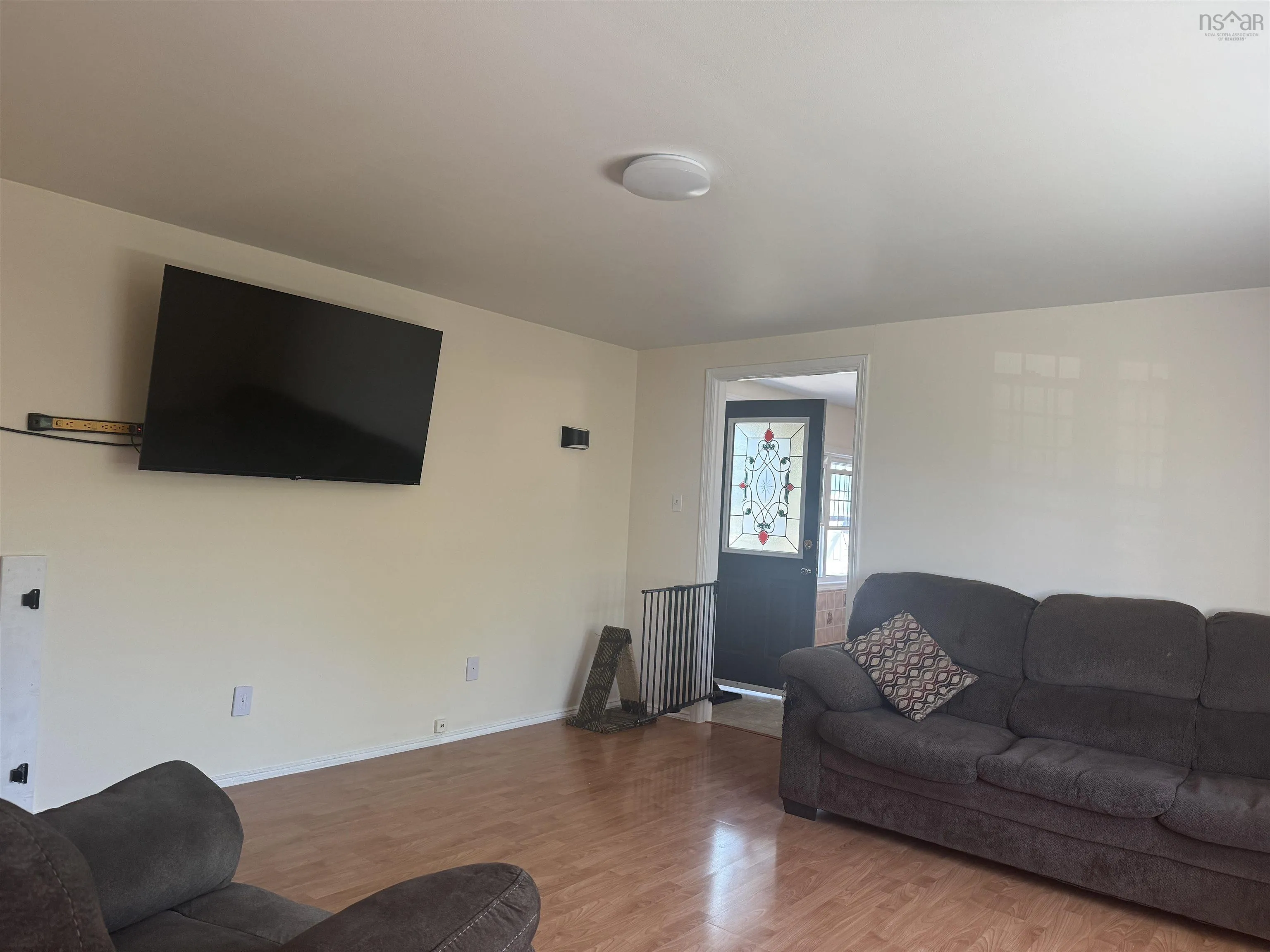 4 Bushells Lane, North Sydney, NS B2A 3L6, 2 Bedrooms Bedrooms, ,1 BathroomBathrooms,Residential,For Sale,Bushells,202521110