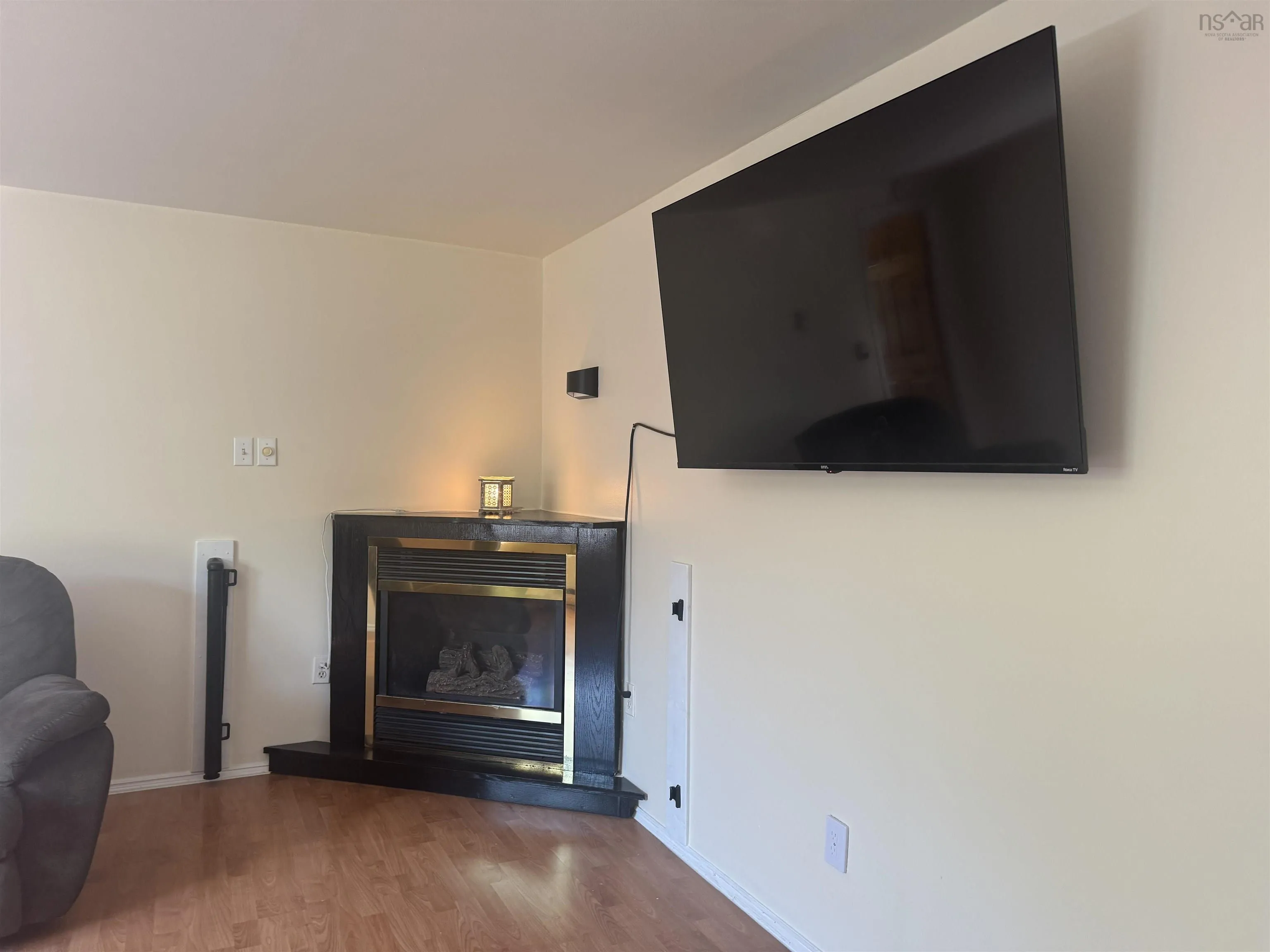 4 Bushells Lane, North Sydney, NS B2A 3L6, 2 Bedrooms Bedrooms, ,1 BathroomBathrooms,Residential,For Sale,Bushells,202521110