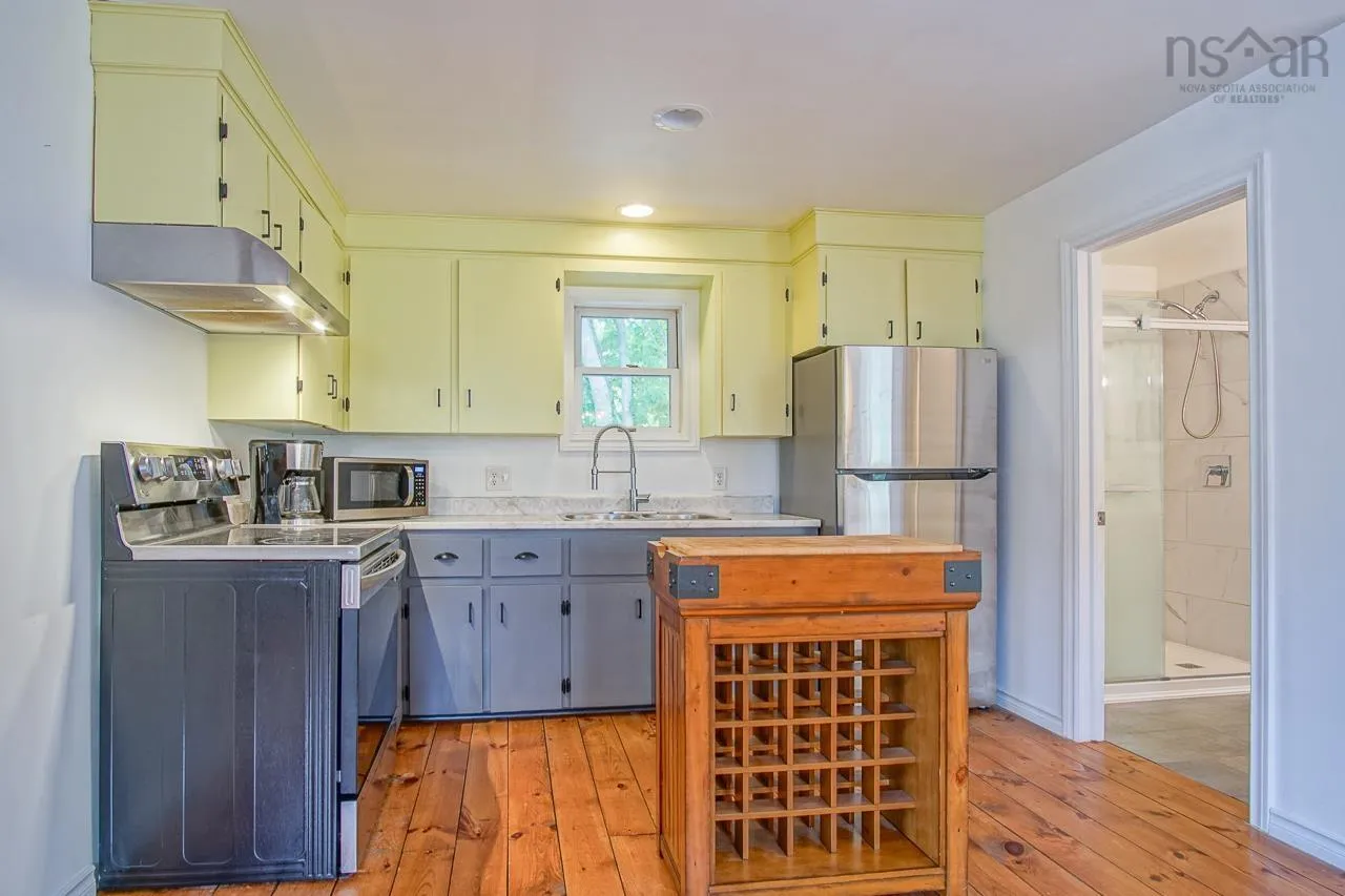 17 Pleasant Street, Kingsport, NS B0P 1H0, 3 Bedrooms Bedrooms, ,2 BathroomsBathrooms,Residential,For Sale,Pleasant,202521676