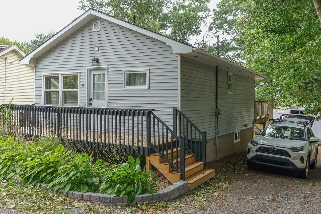 17 Pleasant Street, Kingsport, NS B0P 1H0, 3 Bedrooms Bedrooms, ,2 BathroomsBathrooms,Residential,For Sale,Pleasant,202521676