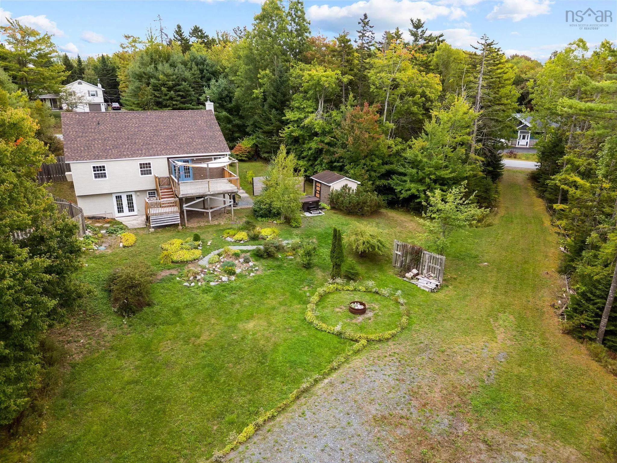 24 Carriage Road, Windsor Junction, NS B2T 1G3, 3 Bedrooms Bedrooms, ,2 BathroomsBathrooms,Residential,For Sale,Carriage,202523941