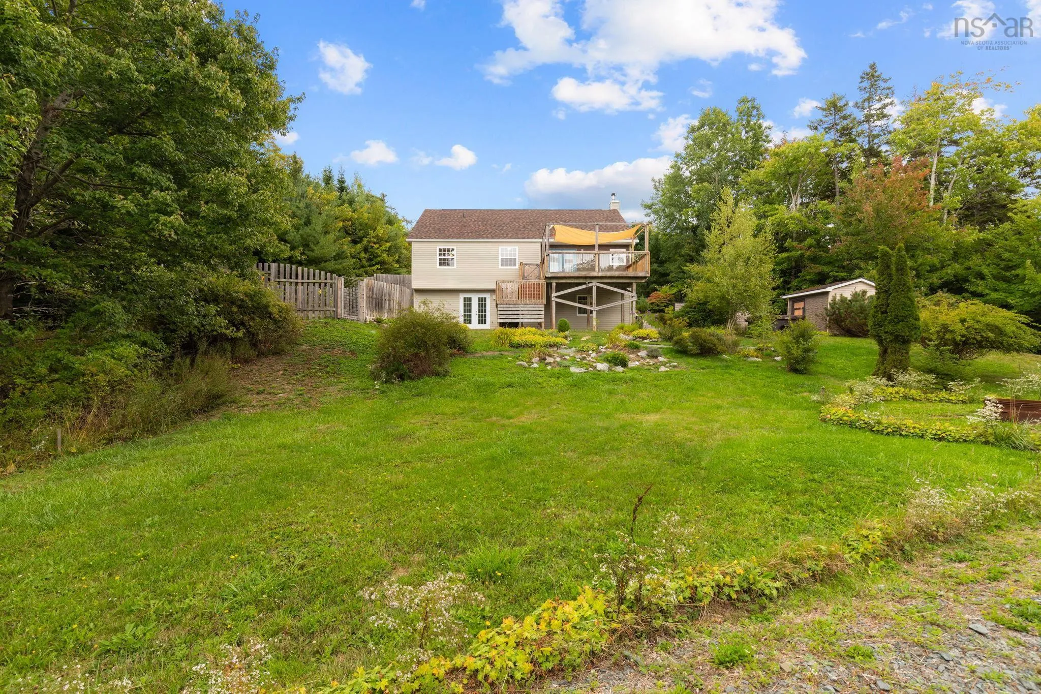 24 Carriage Road, Windsor Junction, NS B2T 1G3, 3 Bedrooms Bedrooms, ,2 BathroomsBathrooms,Residential,For Sale,Carriage,202523941