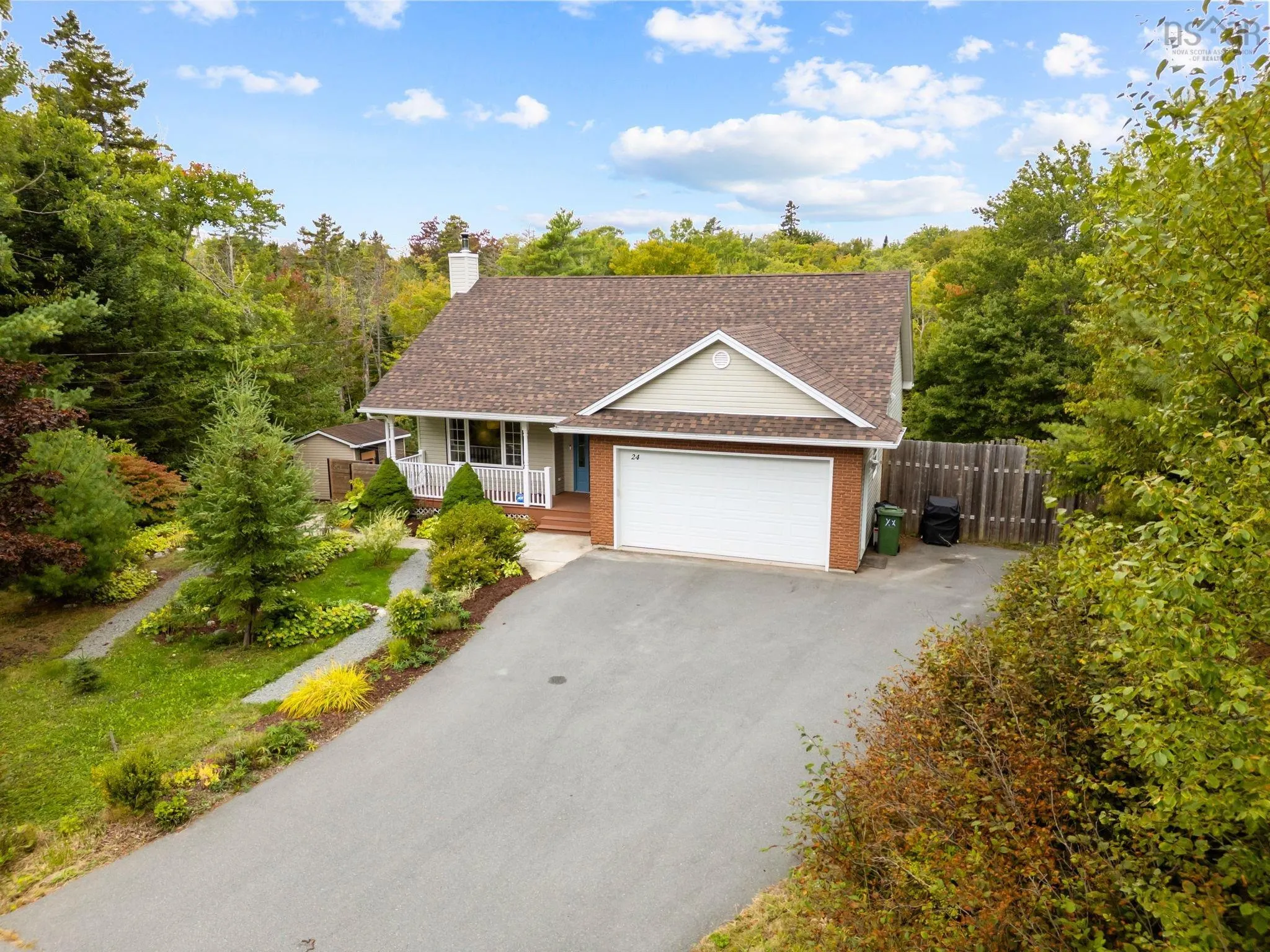 24 Carriage Road, Windsor Junction, NS B2T 1G3, 3 Bedrooms Bedrooms, ,2 BathroomsBathrooms,Residential,For Sale,Carriage,202523941