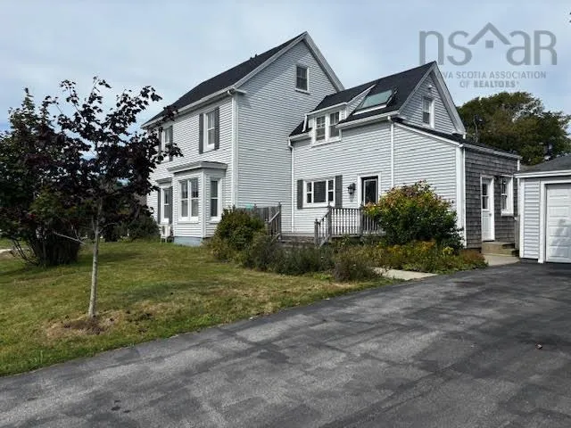 53 William Street, Yarmouth, NS B5A 1Y4, 4 Bedrooms Bedrooms, ,2 BathroomsBathrooms,Residential,For Sale,William,202522939