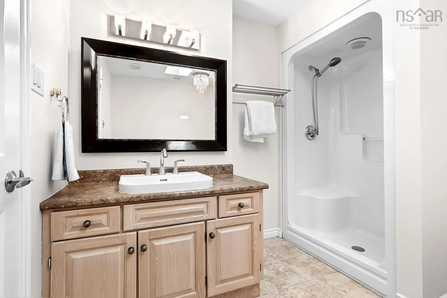 15 Essex Lane, Halifax, NS B3S 1E3, 4 Bedrooms Bedrooms, ,4 BathroomsBathrooms,Residential,For Sale,Essex,202519508