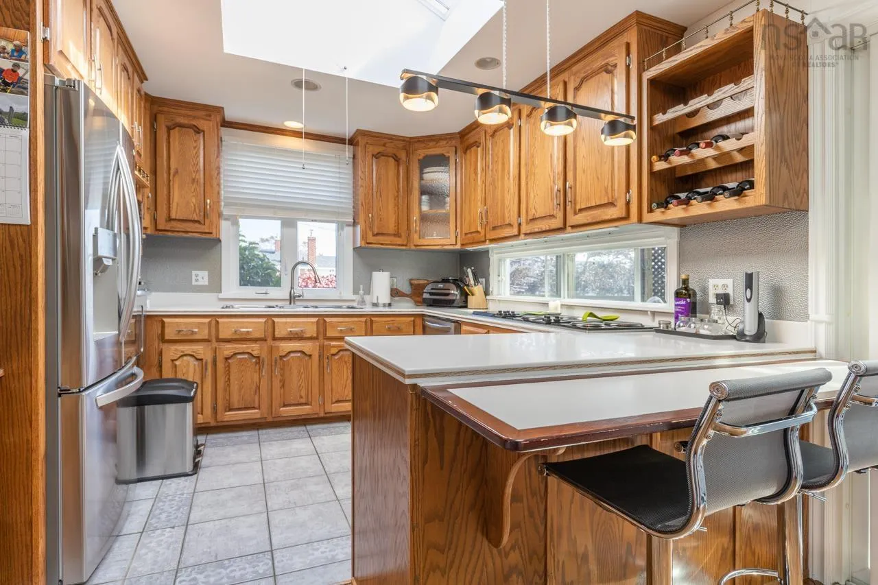 89 Pond Road, Lower West Pubnico, NS B0W 2C0, 4 Bedrooms Bedrooms, ,2 BathroomsBathrooms,Residential,For Sale,Pond,202519253