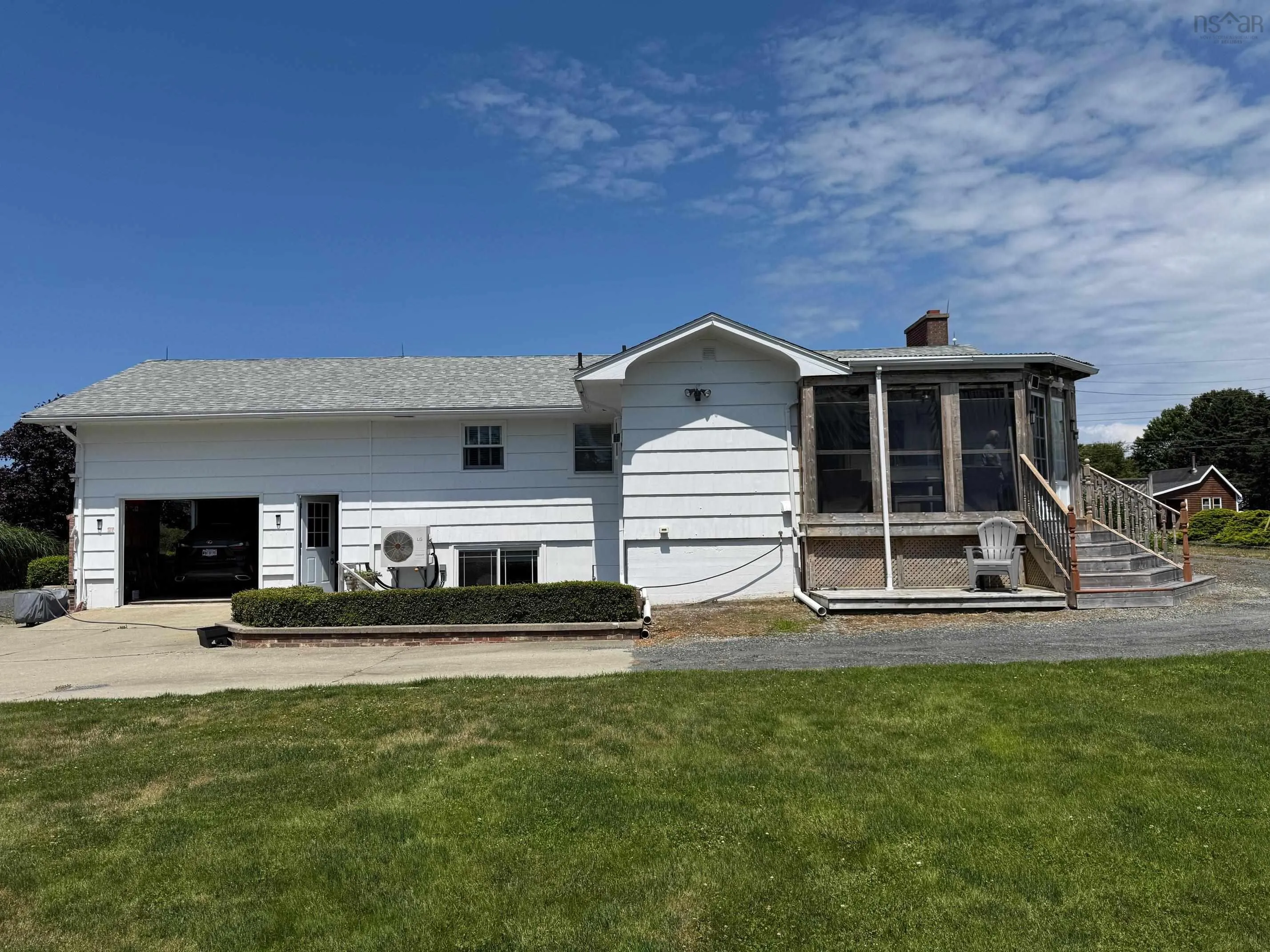 89 Pond Road, Lower West Pubnico, NS B0W 2C0, 4 Bedrooms Bedrooms, ,2 BathroomsBathrooms,Residential,For Sale,Pond,202519253