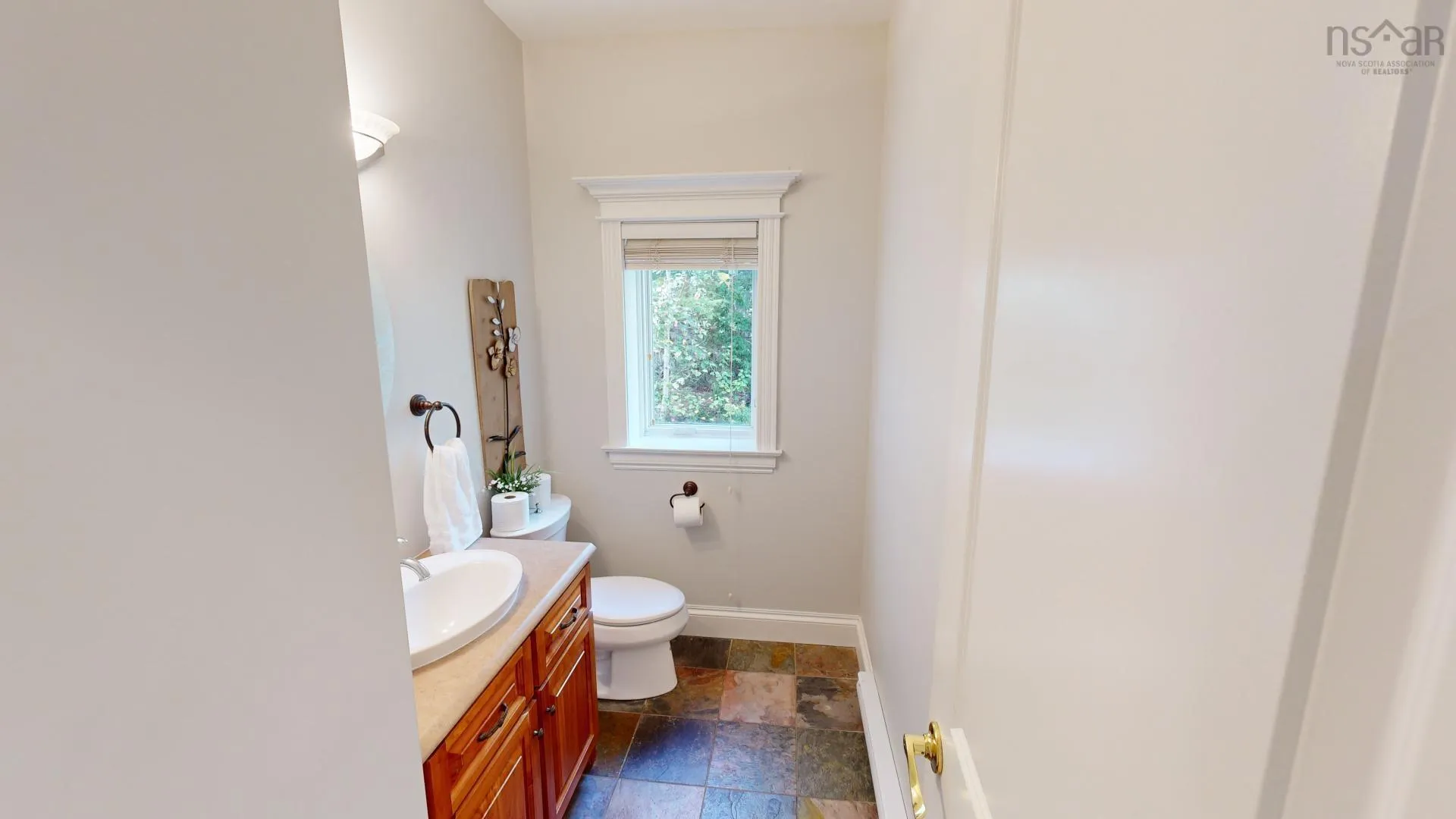 81 Saskatoon Drive, Halifax Ns B3m 3h8, 5 Bedrooms Bedrooms, ,4 BathroomsBathrooms,Residential,For Sale,Saskatoon Drive,202424574