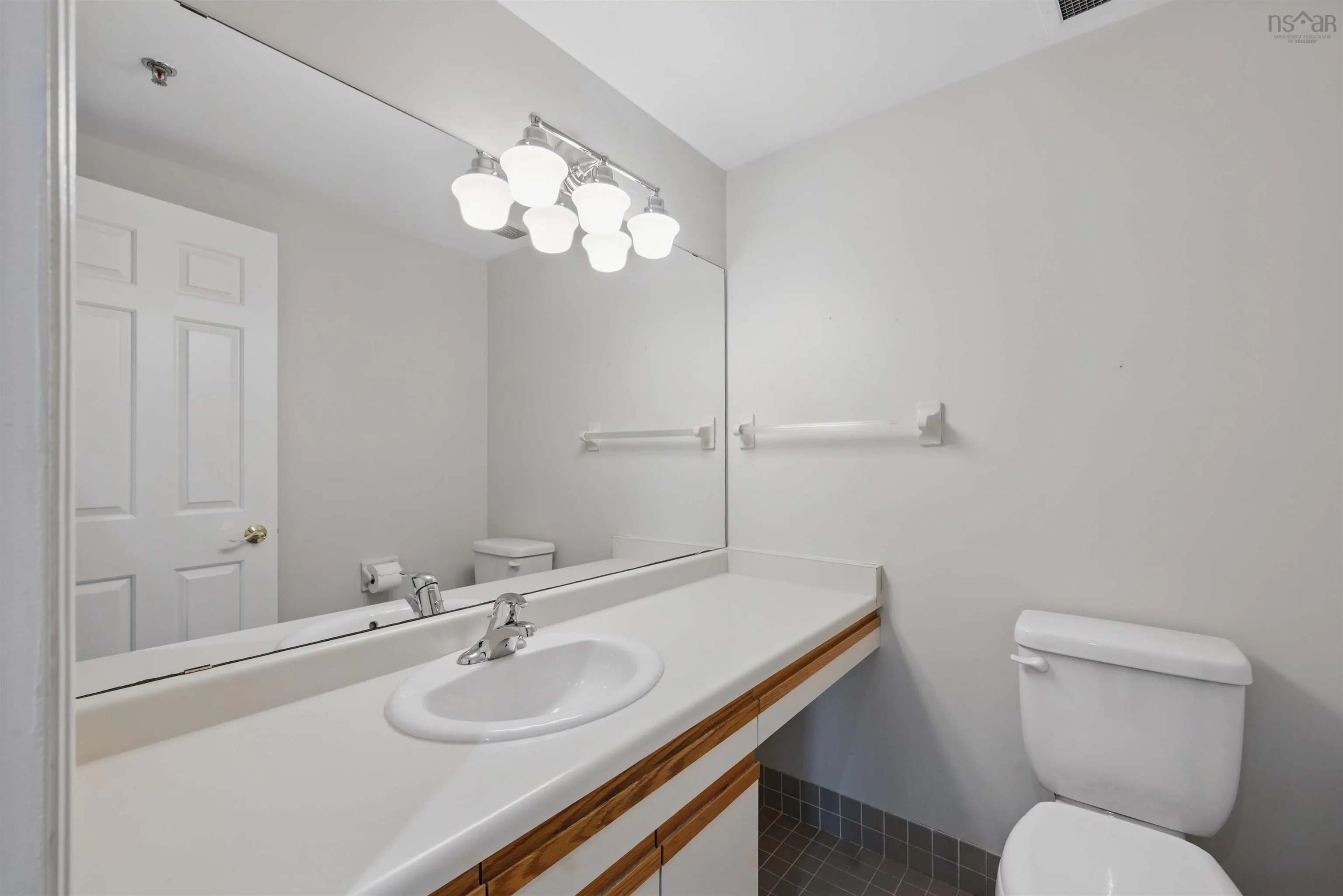 112-1350 Oxford Street, Halifax Peninsula Ns B3h 3y8, 2 Bedrooms Bedrooms, ,2 BathroomsBathrooms,Residential,For Sale,Oxford,202507002