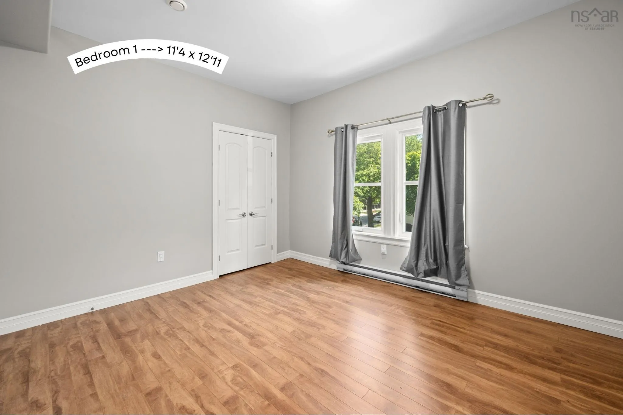 6354 Pepperell Street, Halifax, NS B3H 2P4, 6 Bedrooms Bedrooms, ,2 BathroomsBathrooms,Residential,For Sale,Pepperell,202523697