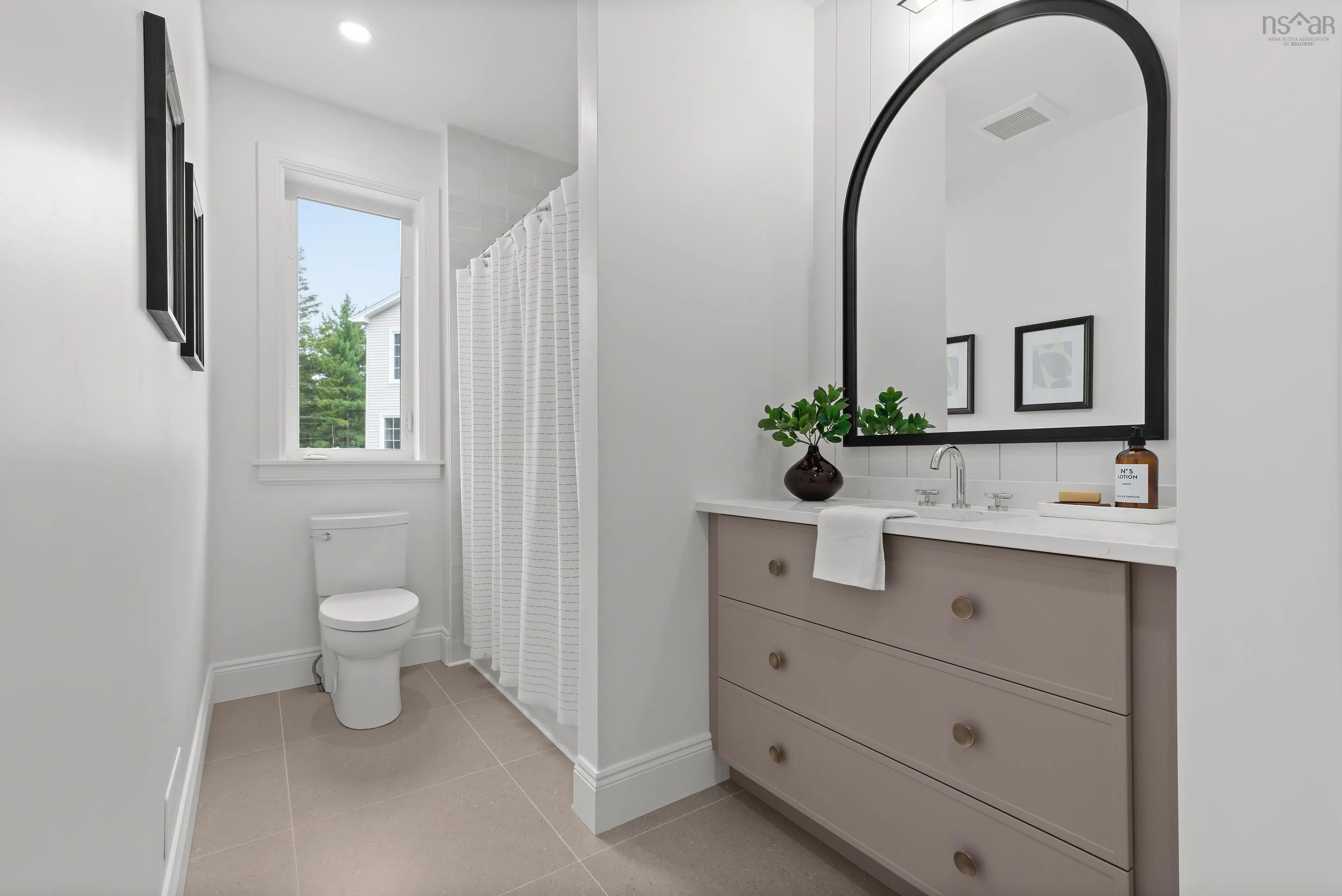 68 Element Court, Bedford, NS B4B 2K3, 5 Bedrooms Bedrooms, ,3 BathroomsBathrooms,Residential,For Sale,Element,202517777