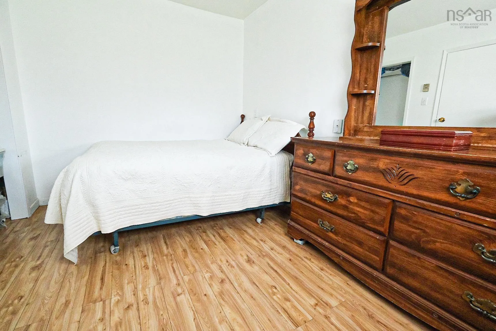 3094 East Avenue, New Waterford Ns B1h 1s1, 1 Bedroom Bedrooms, ,1 BathroomBathrooms,Residential,For Sale,East,202510146
