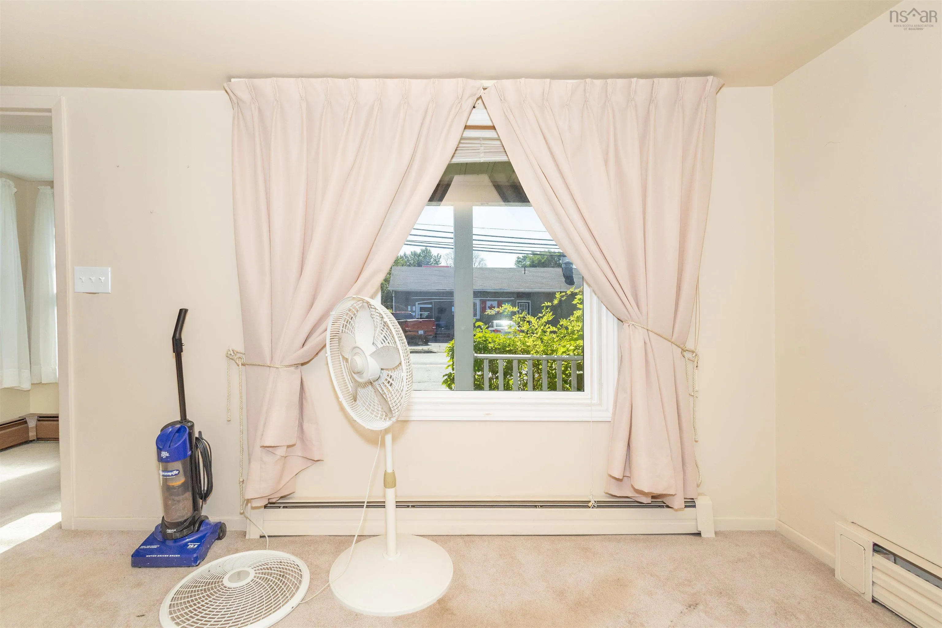 1373 Victoria Road, Sydney, NS B1N 2W9, 3 Bedrooms Bedrooms, ,1 BathroomBathrooms,Residential,For Sale,Victoria,202518166