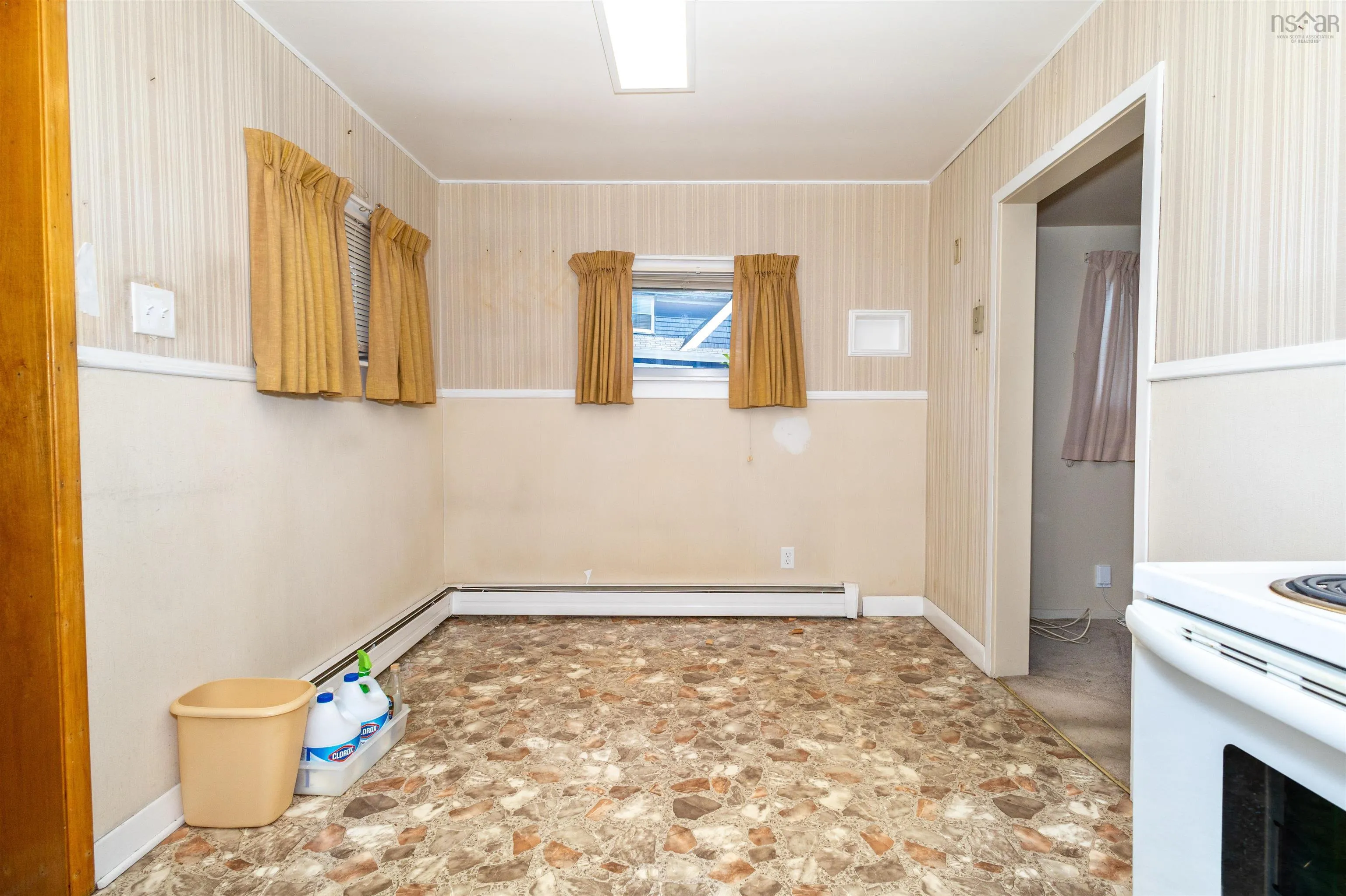 1373 Victoria Road, Sydney, NS B1N 2W9, 3 Bedrooms Bedrooms, ,1 BathroomBathrooms,Residential,For Sale,Victoria,202518166