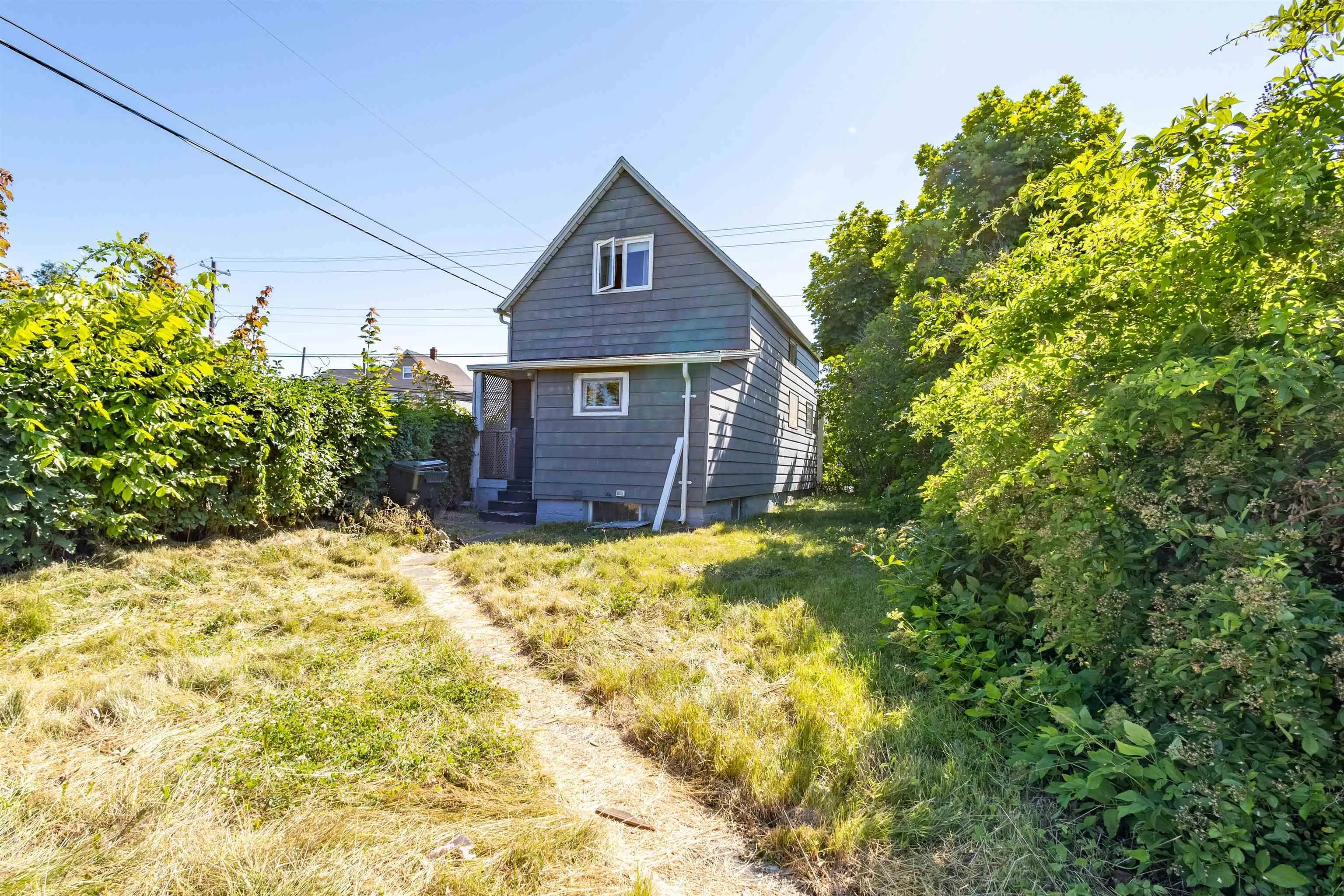1373 Victoria Road, Sydney, NS B1N 2W9, 3 Bedrooms Bedrooms, ,1 BathroomBathrooms,Residential,For Sale,Victoria,202518166