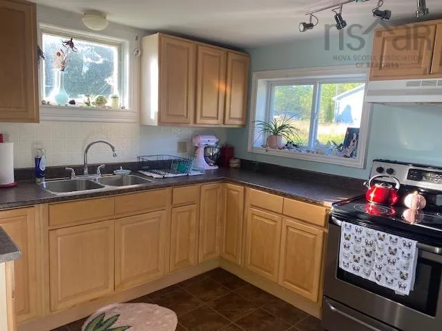 208 Kitchener Street, Stewiacke, NS B0N 2J0, 2 Bedrooms Bedrooms, ,1 BathroomBathrooms,Residential,For Sale,Kitchener,202523326