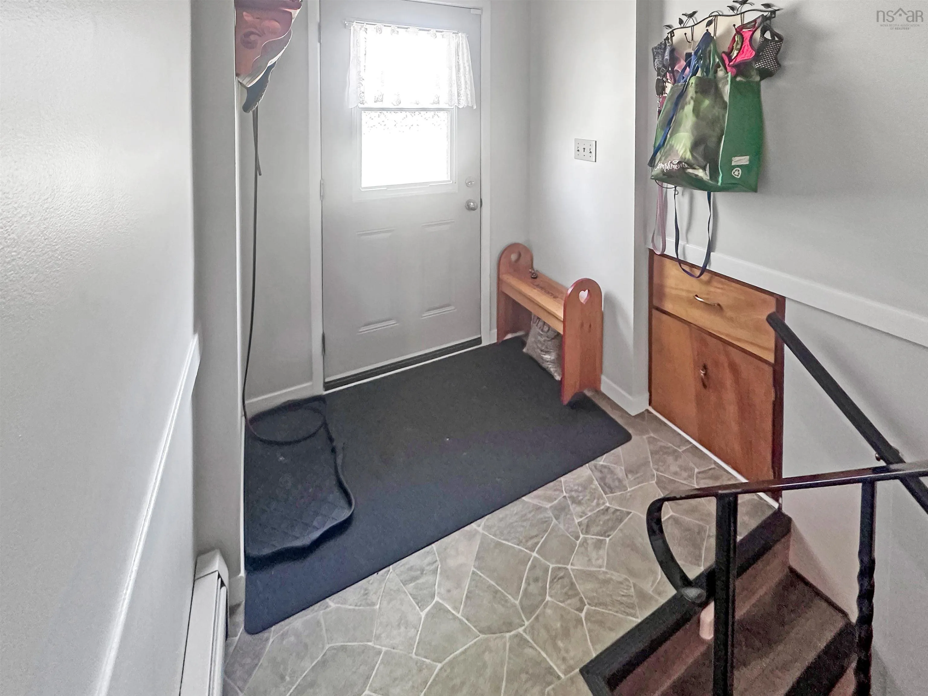 387 Lawrence Road, Rockland, NS B0P 1E0, 3 Bedrooms Bedrooms, ,1 BathroomBathrooms,Residential,For Sale,Lawrence,202522052
